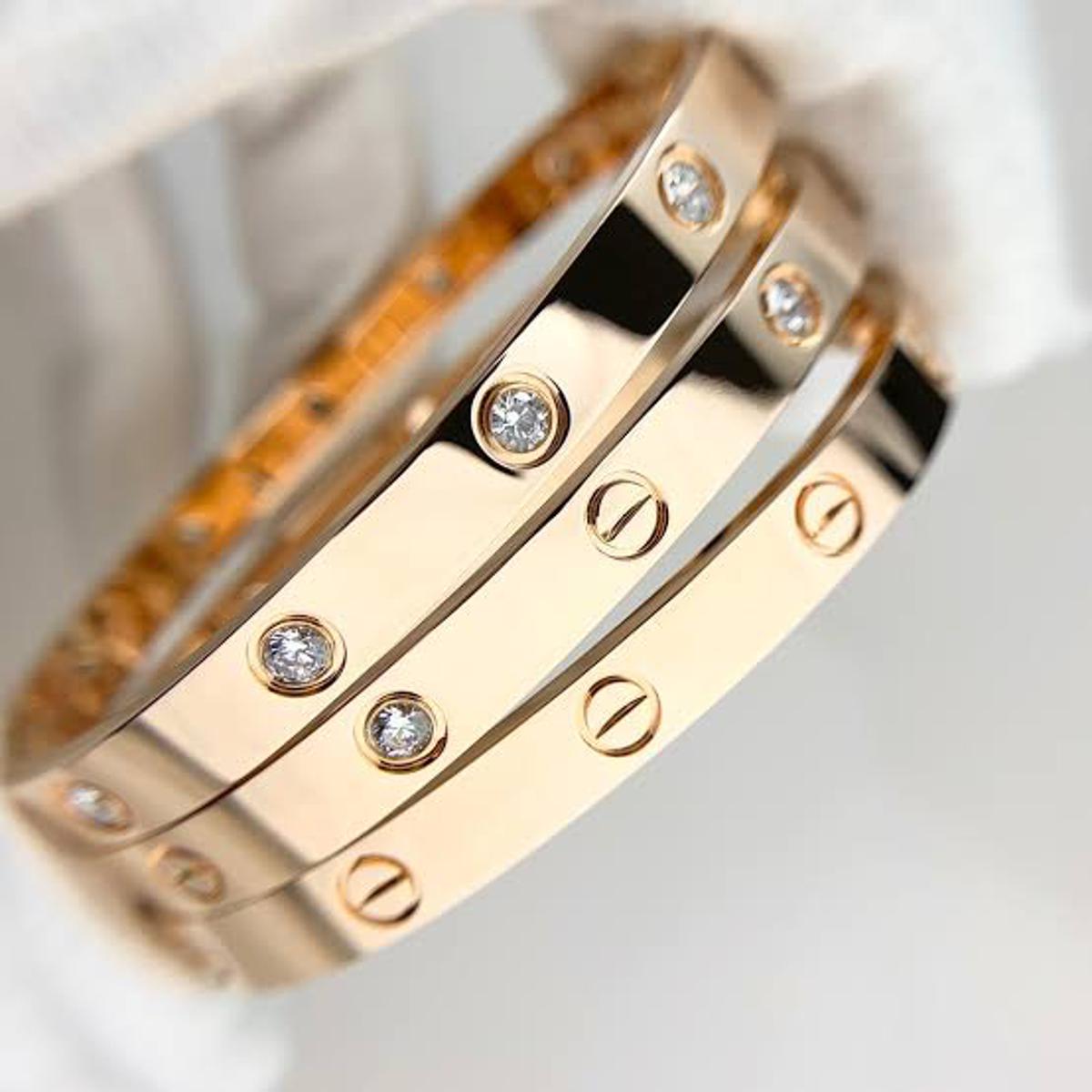 1pc Elegant Gold-Plated Bangle