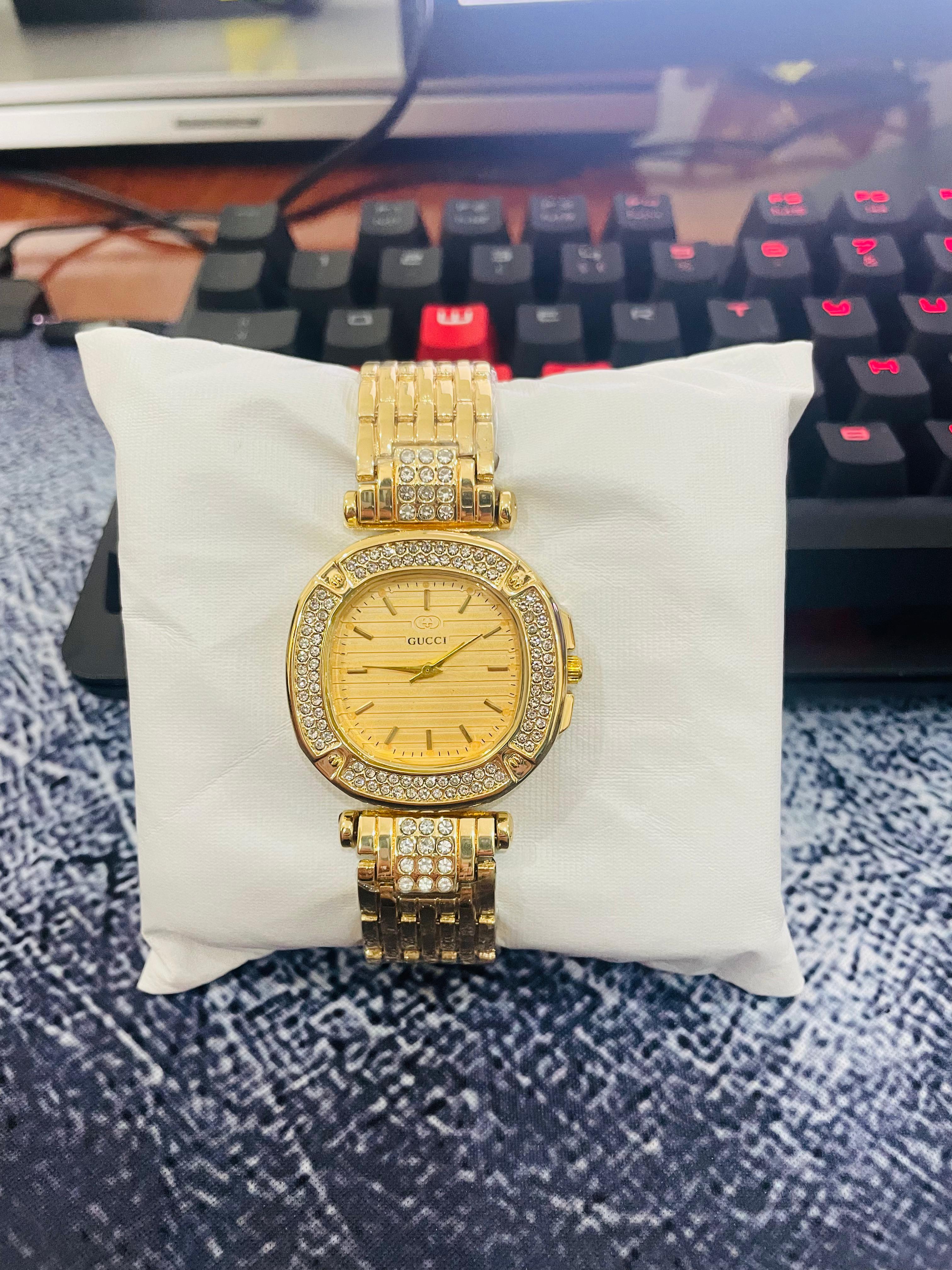 Gucci Gold Luxury Wristwatch