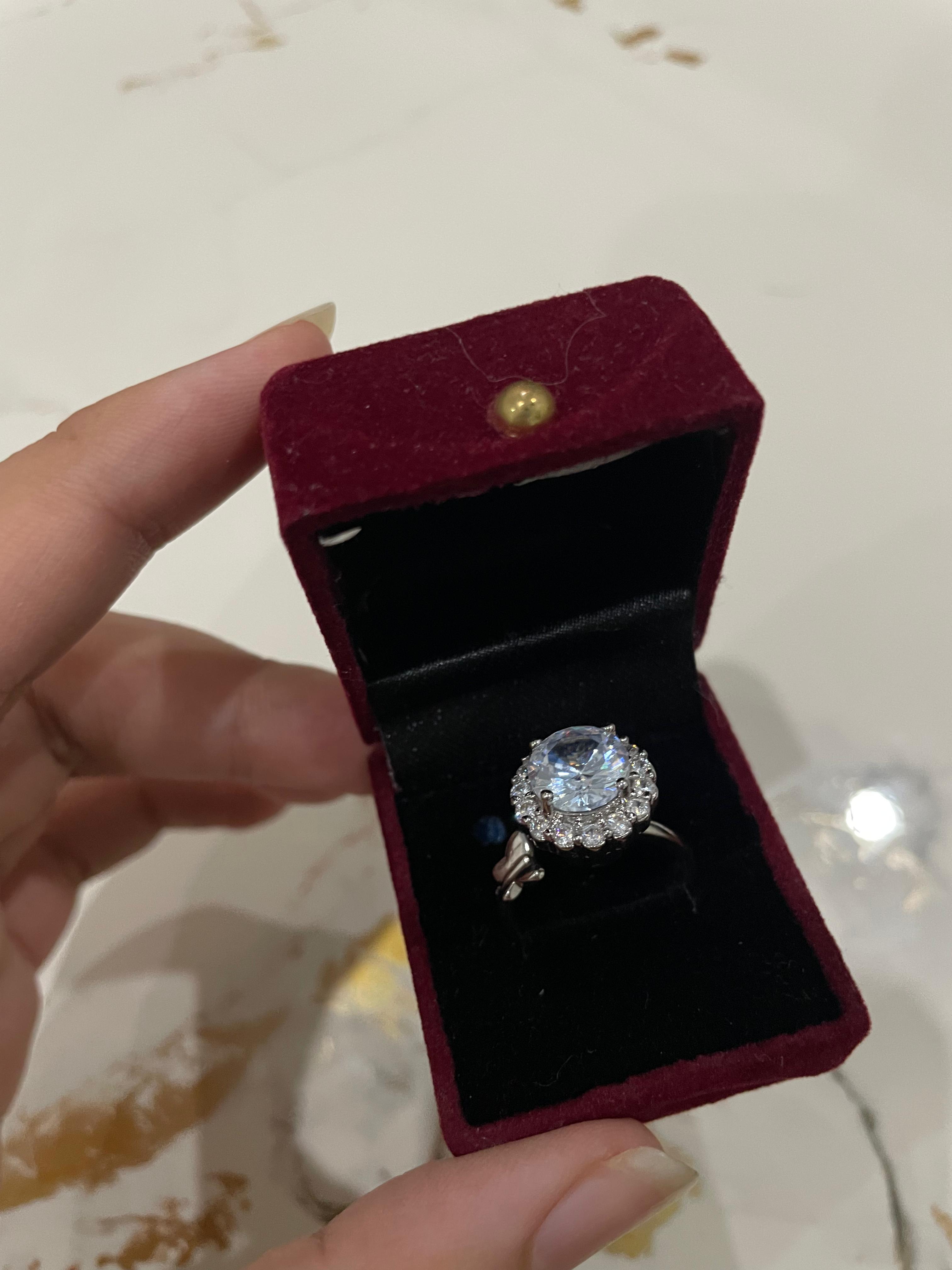 1 CARAT Diamond Rotational  Ring