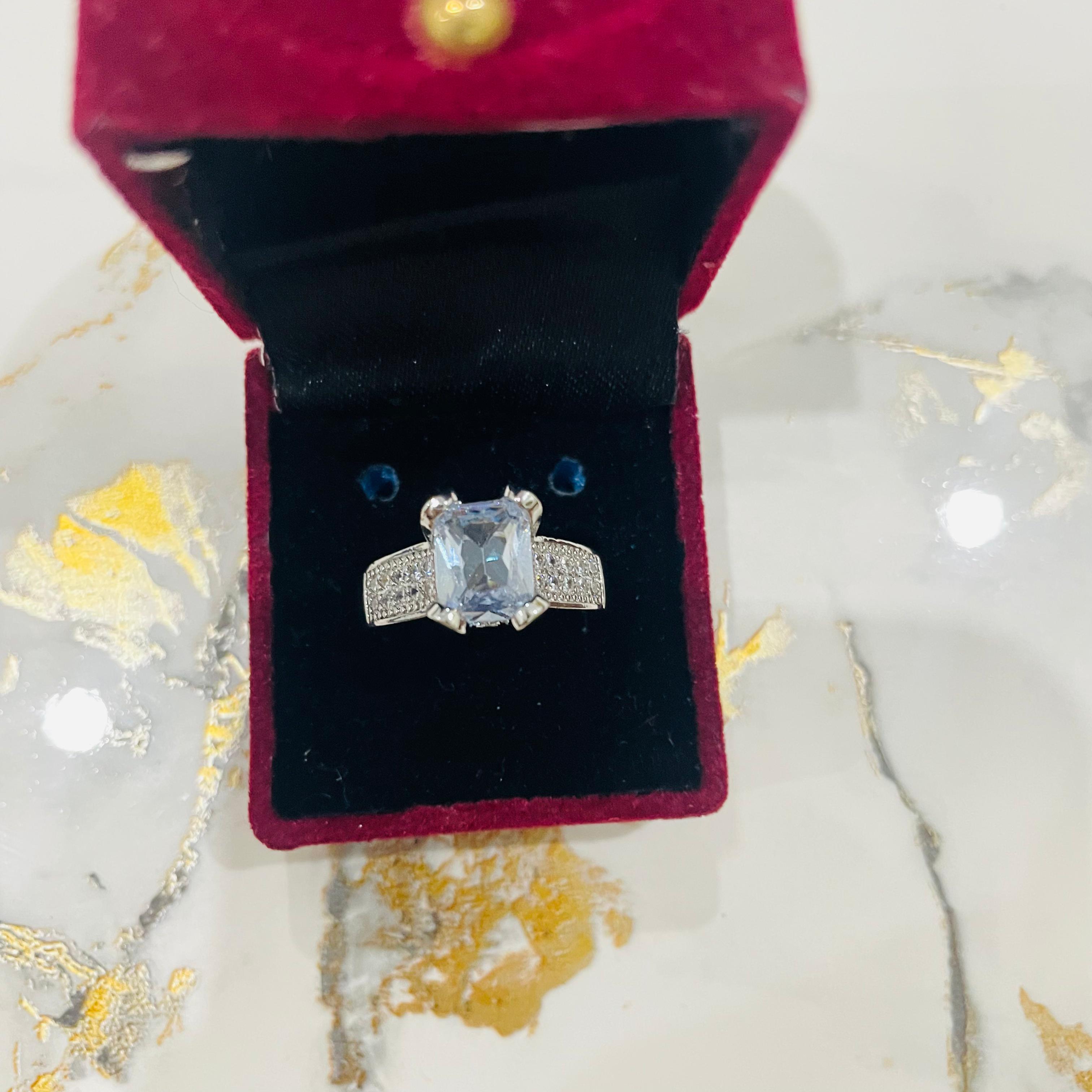 Elegant Gemstone Ring