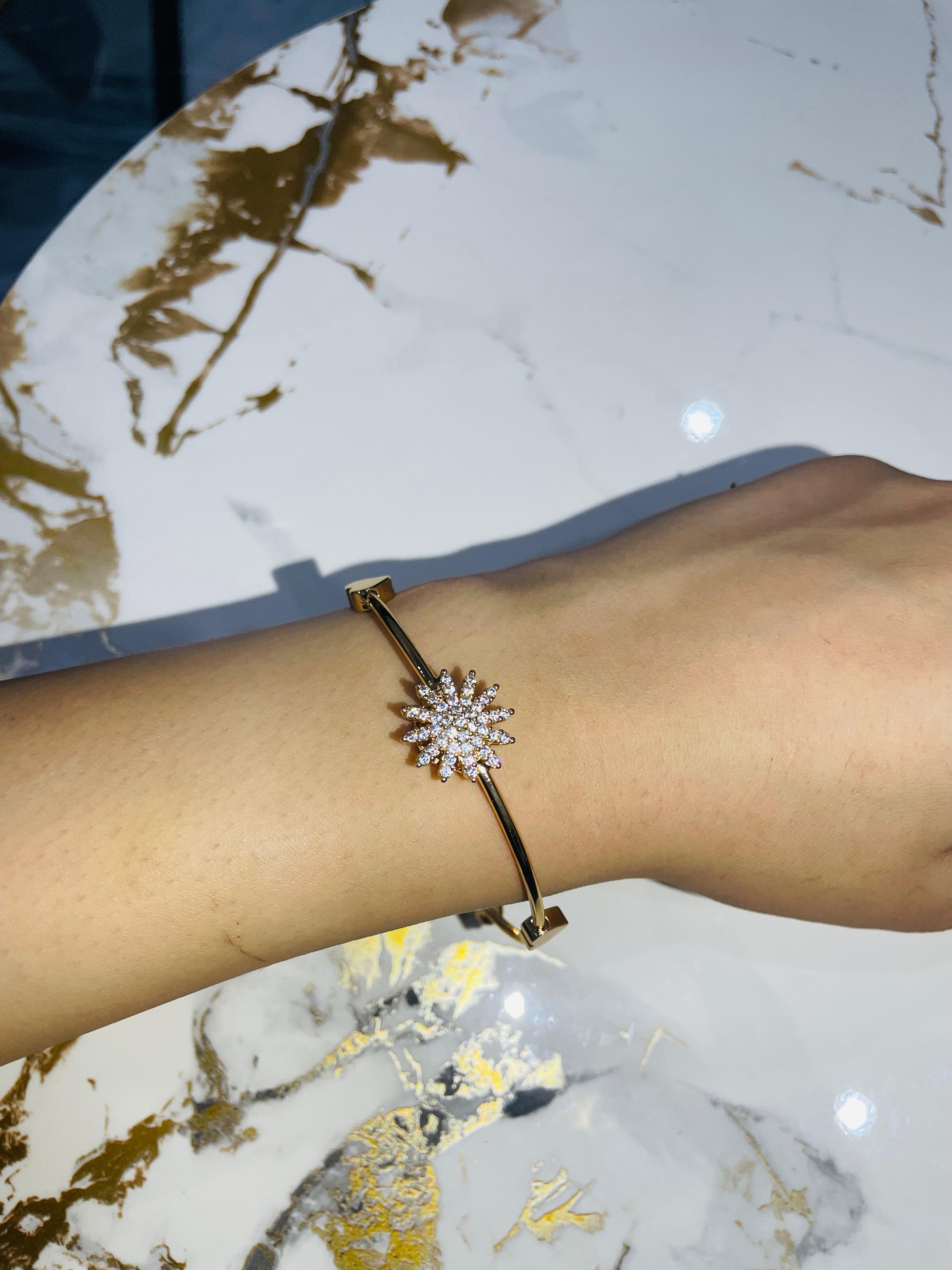 1pc Gold Sunburst Handcuff