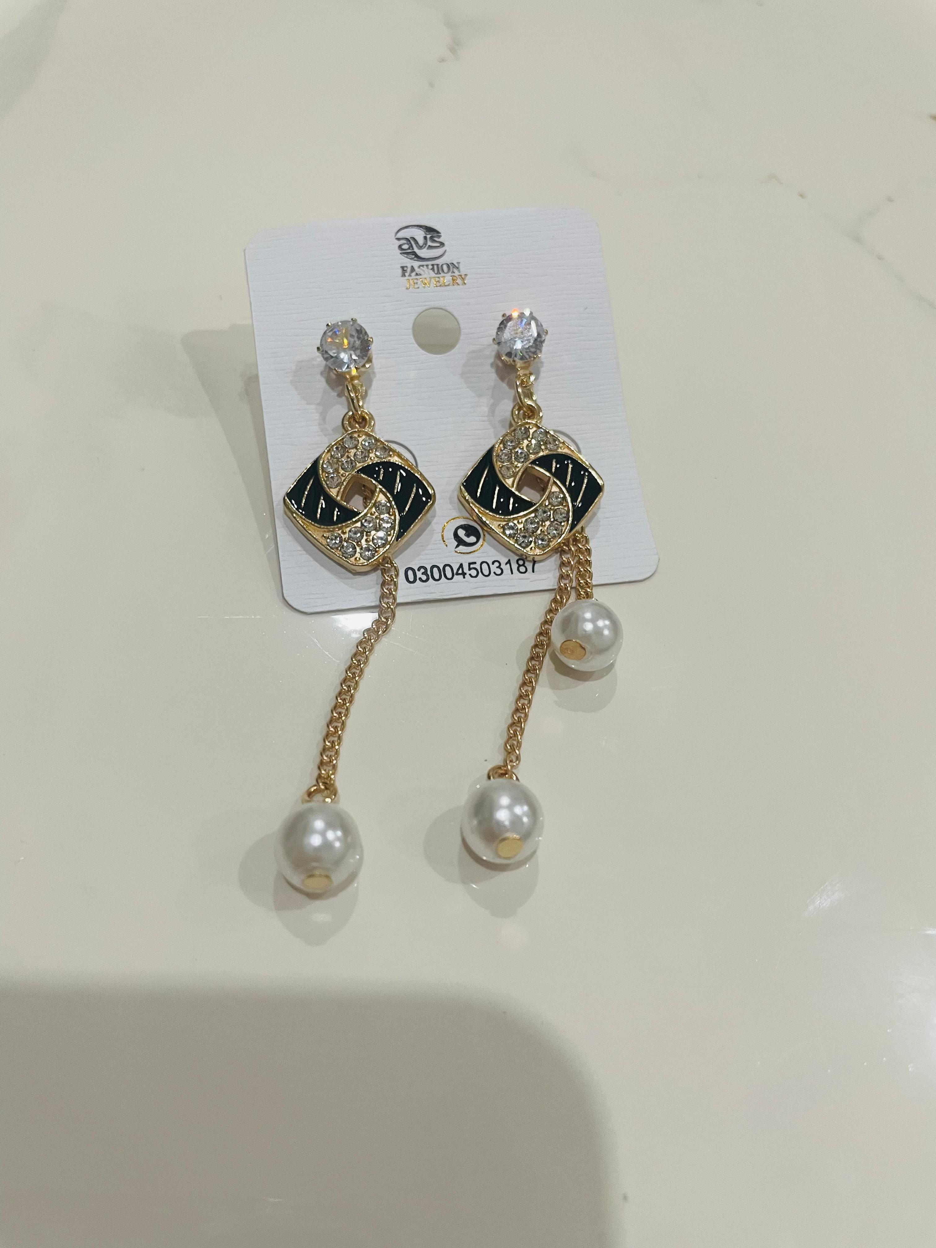 Elegant Gold and Pearl Drop Earrings Set
