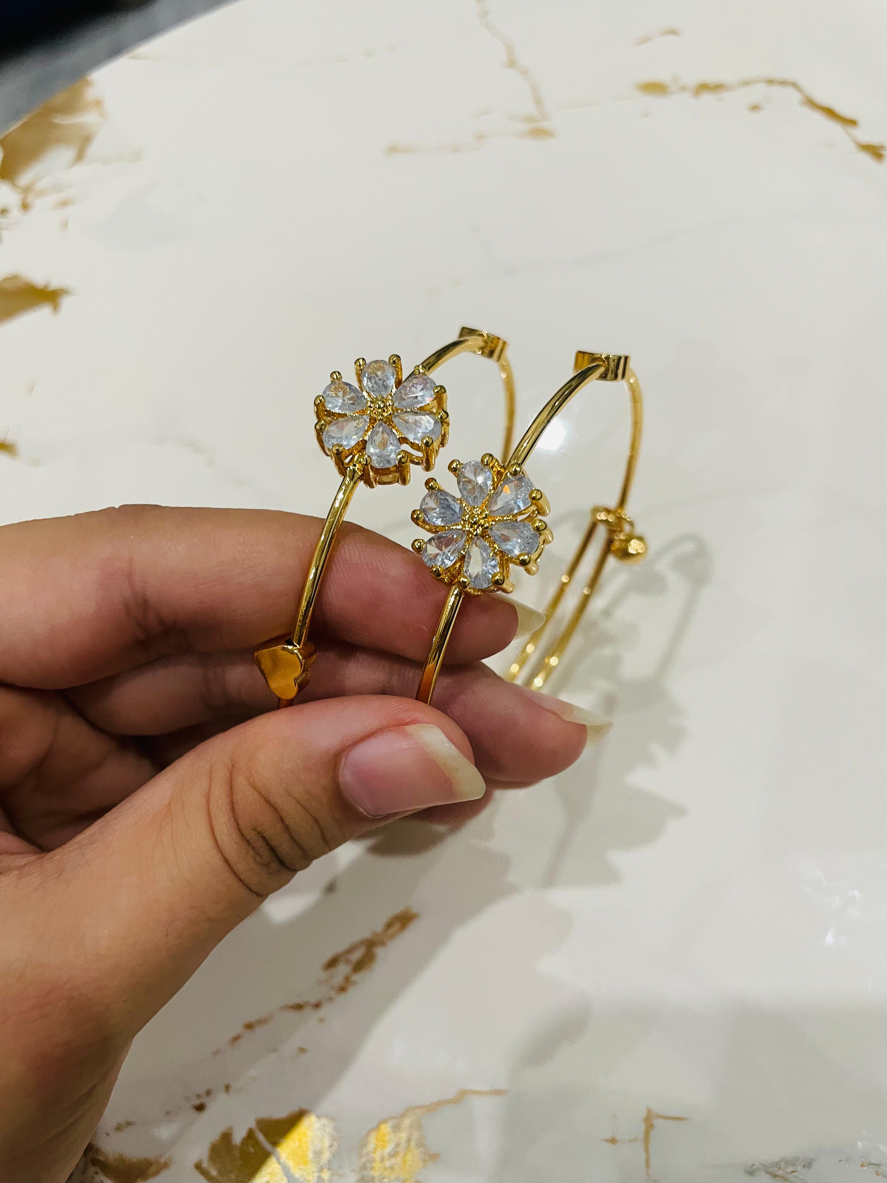 1pc Gold Flower Hoop handcuffs