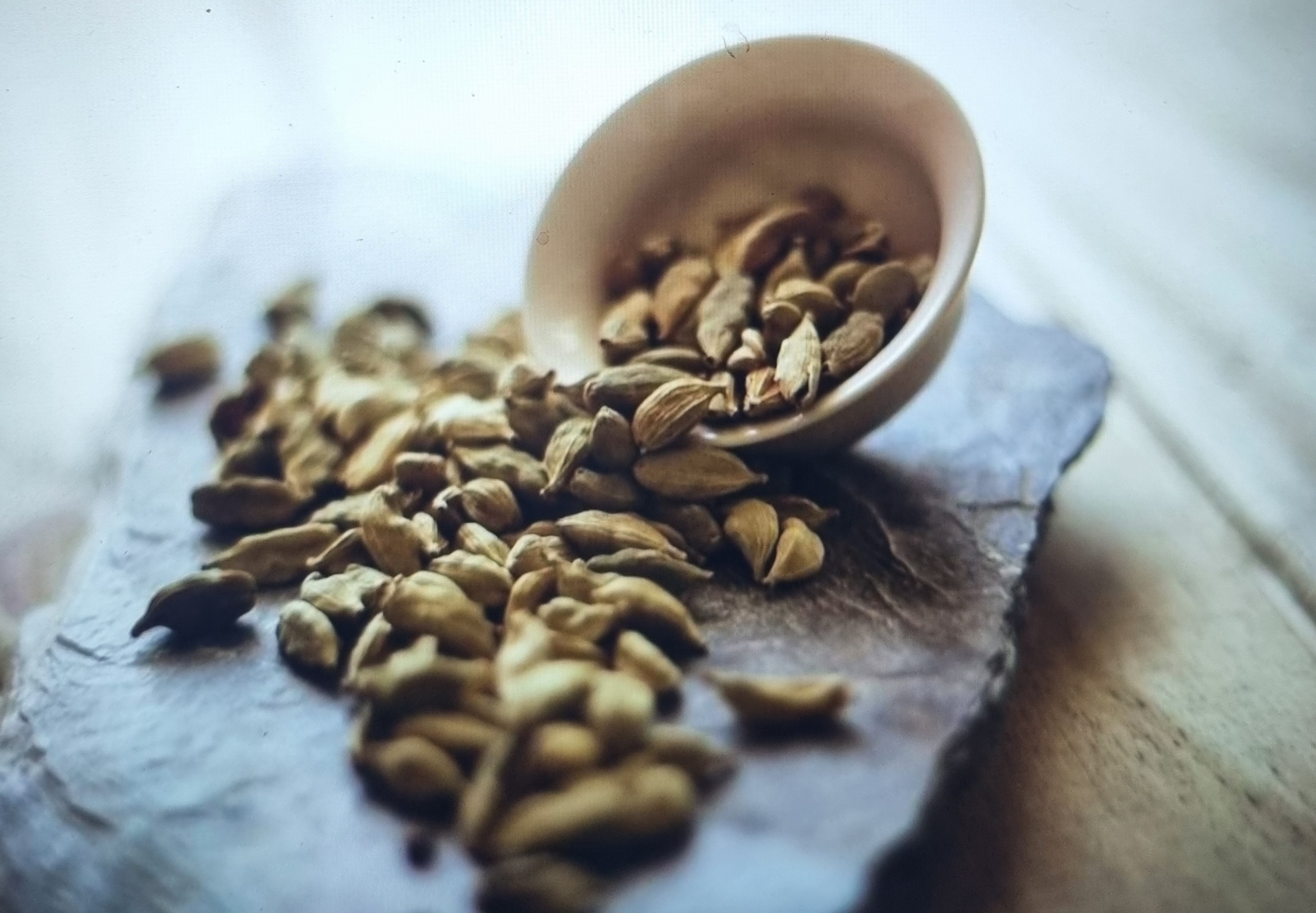 WOODY CARDAMOM AROMA