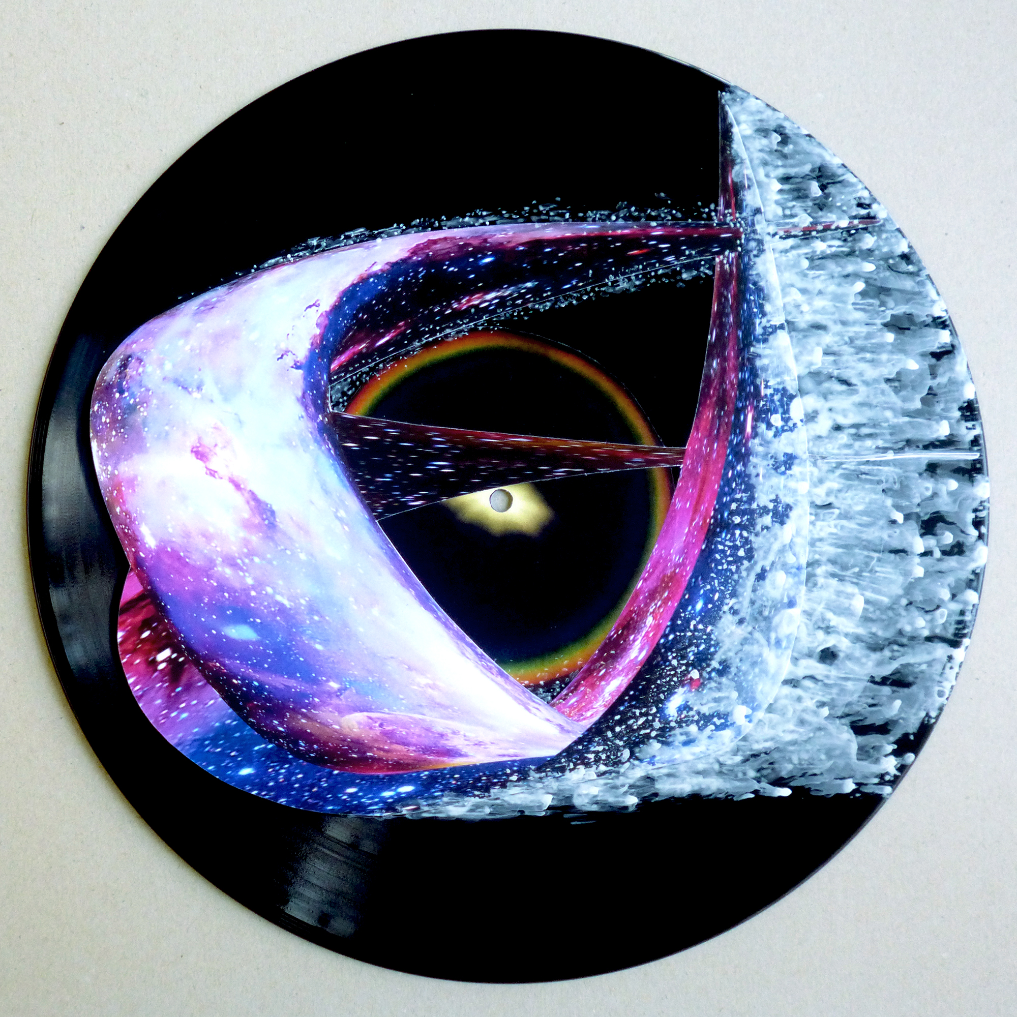 Collage sur disque vinyle : Covinyle No.26B Vitesse