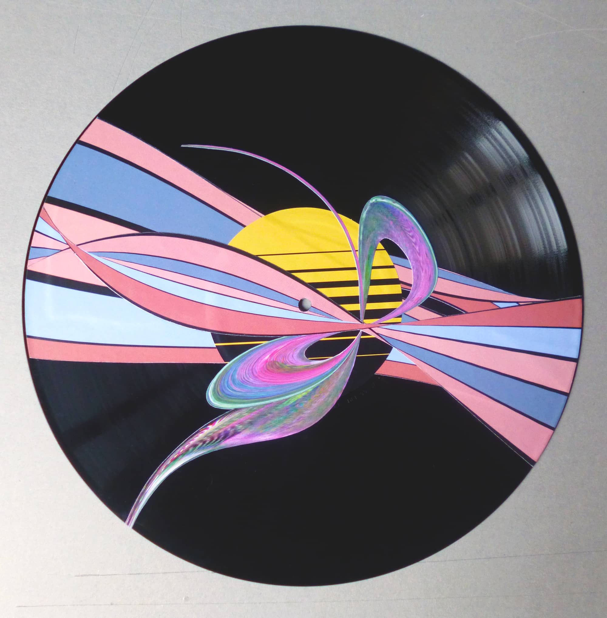 Collage sur disque vinyle : Covinyle no.1B Noeud