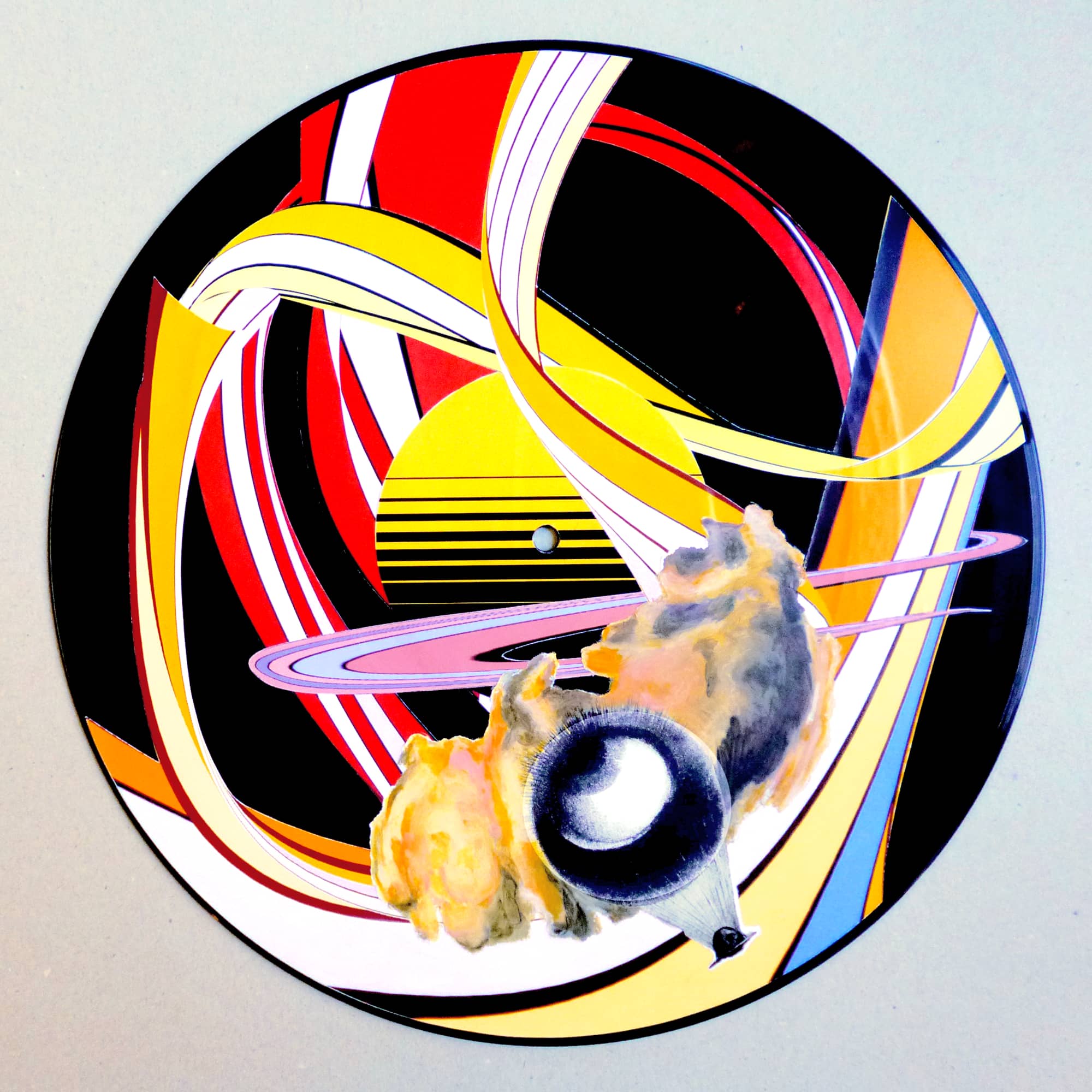 Collage sur disque vinyle : Covinyle no.23 B  Sans effroi