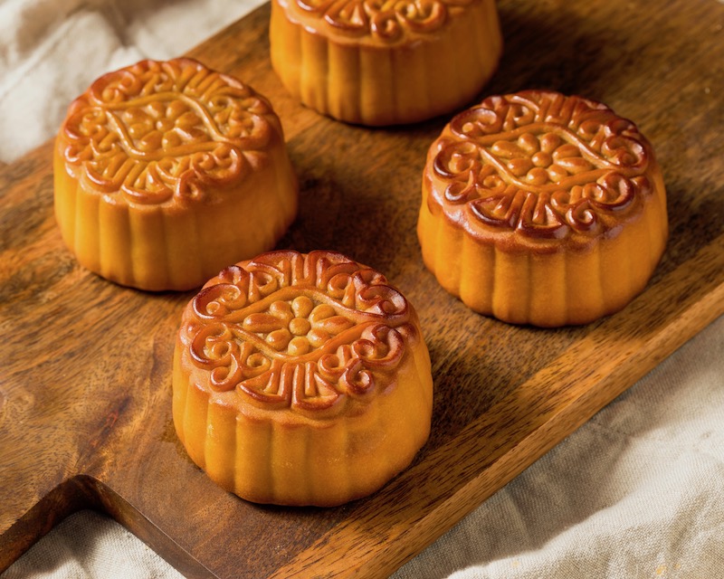 Flower-shaped mooncakes
