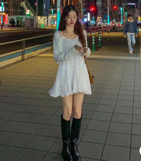 Women's White Ruffled Sleeveless Top