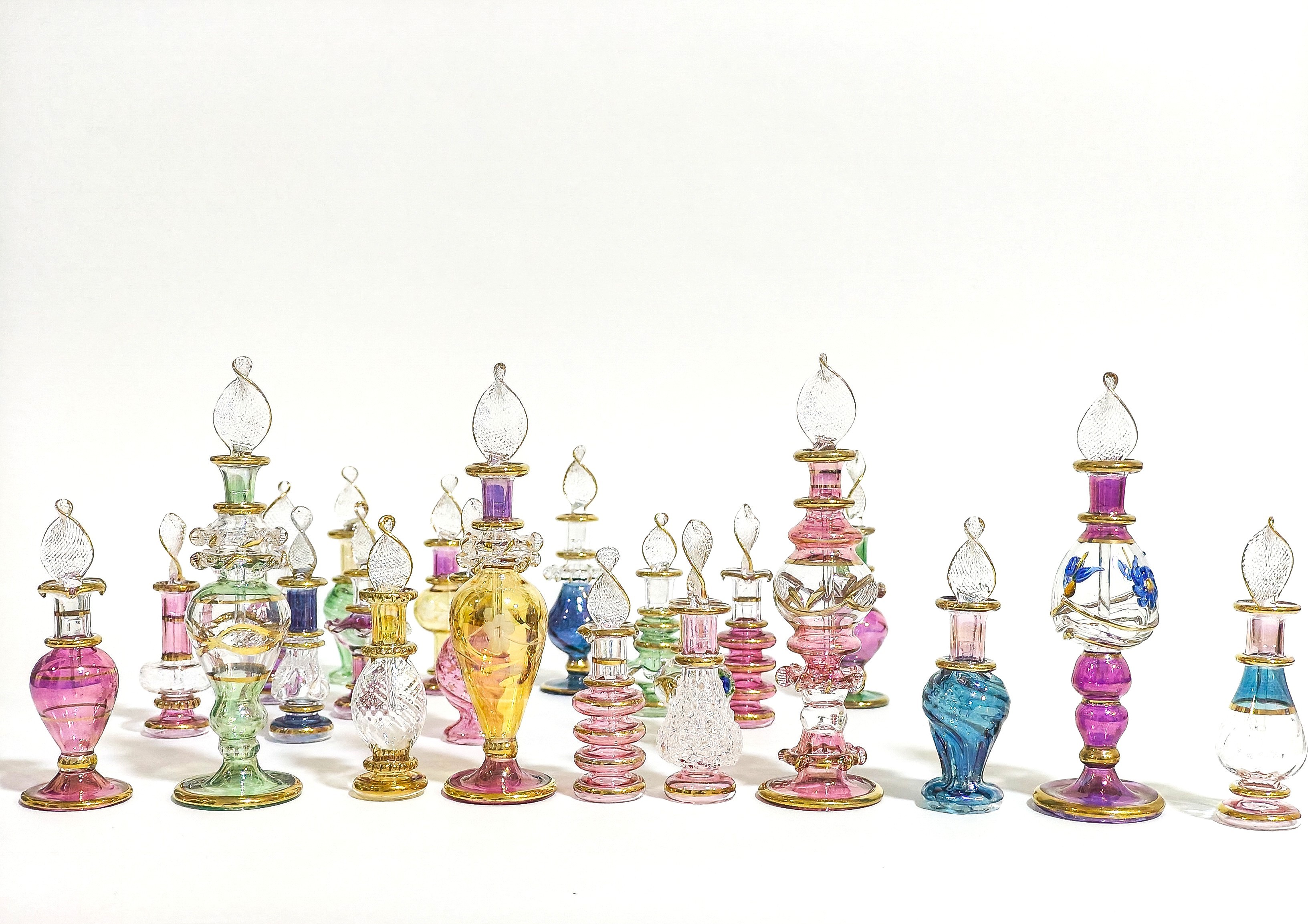 B14 - The Scented Jewels Collection: Dual-Sized Handmade Glass Perfume Bottles - Set of 50