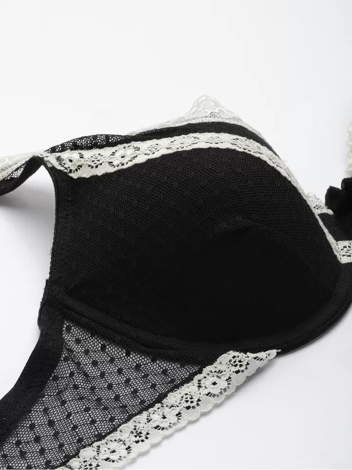 Elegant Lace Trimmed Black Bra