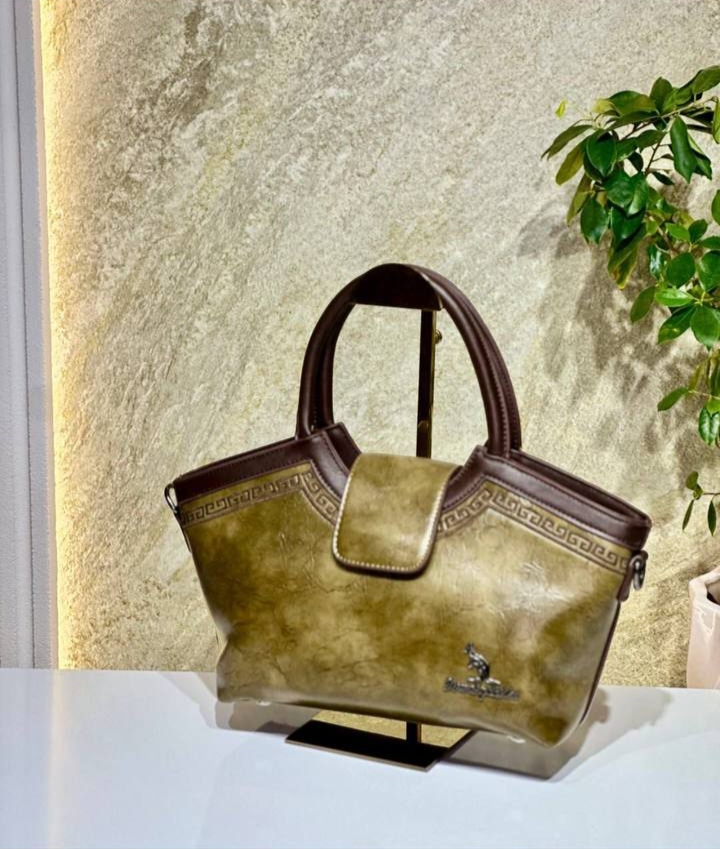 Elegant Leather Handbag