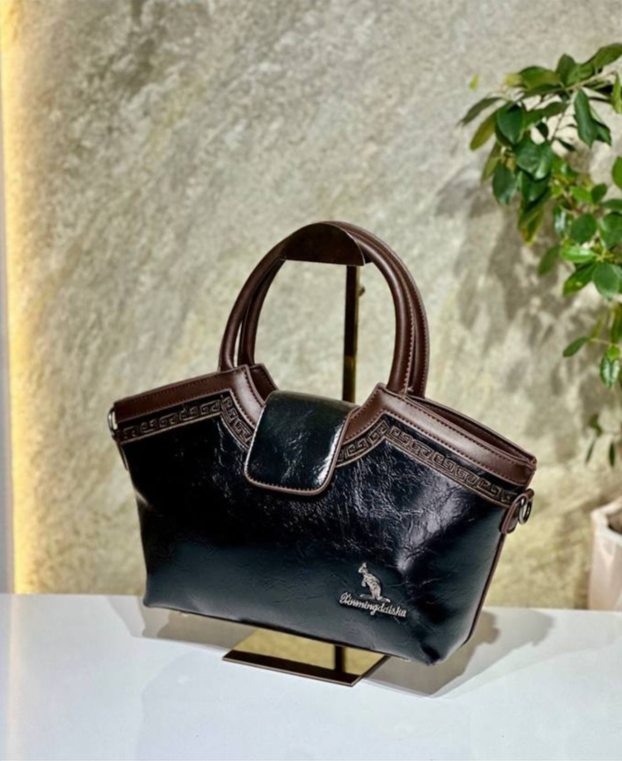 Elegant Black Leather Handbag