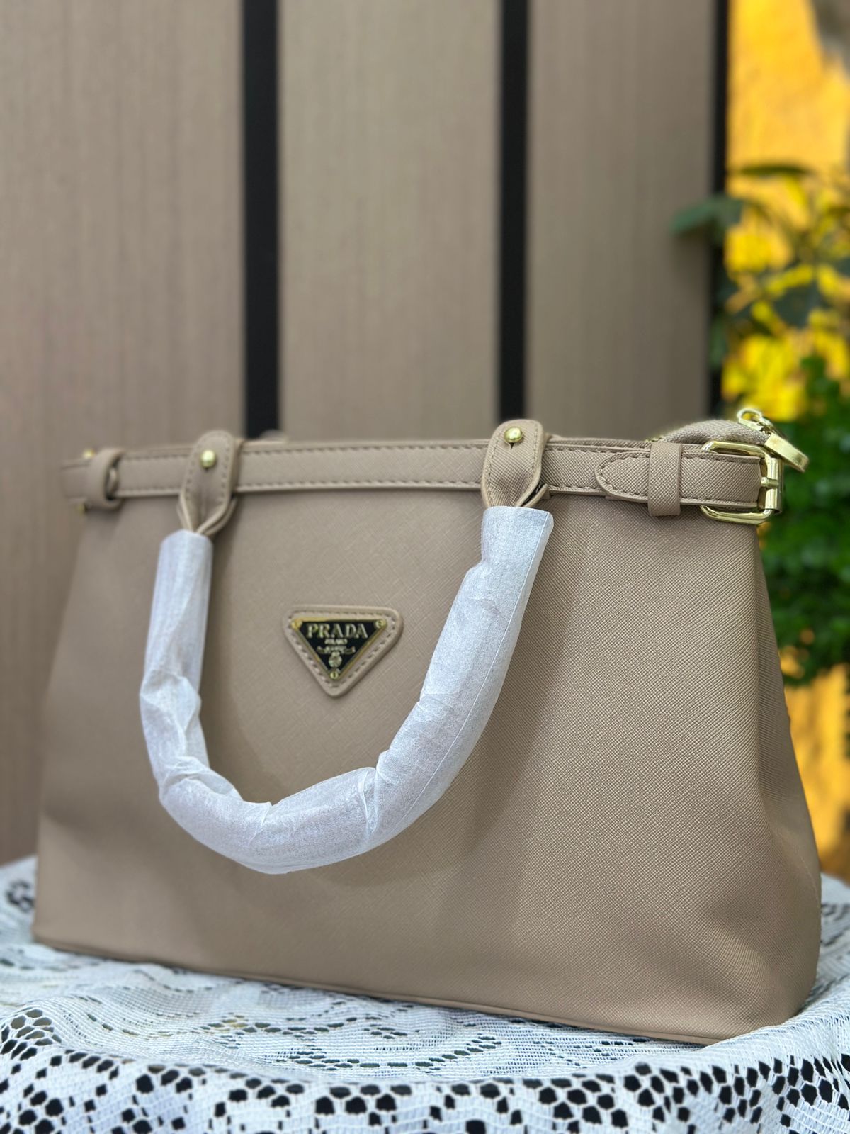 Prada حقيبة يد