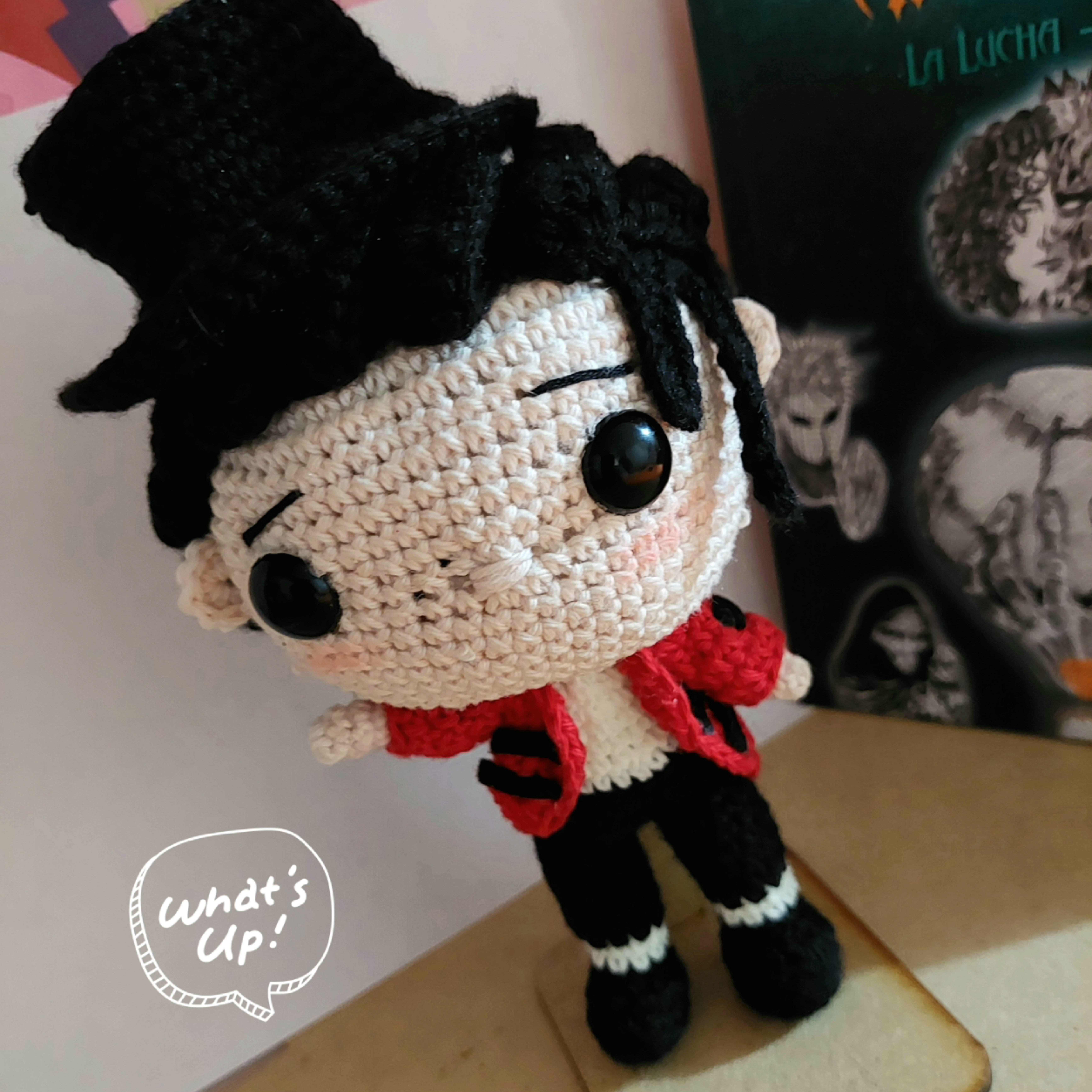 Muñeco de Michael Jackson tejido a mano