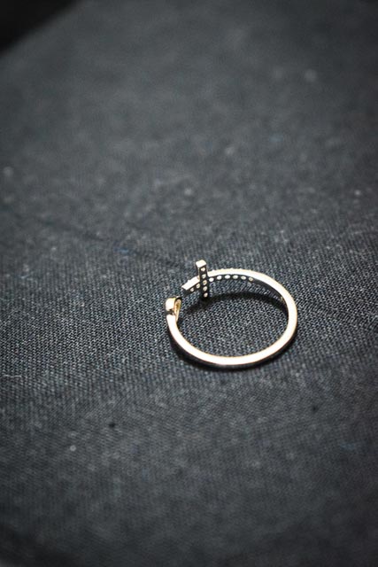 Anillo cruz y corazón