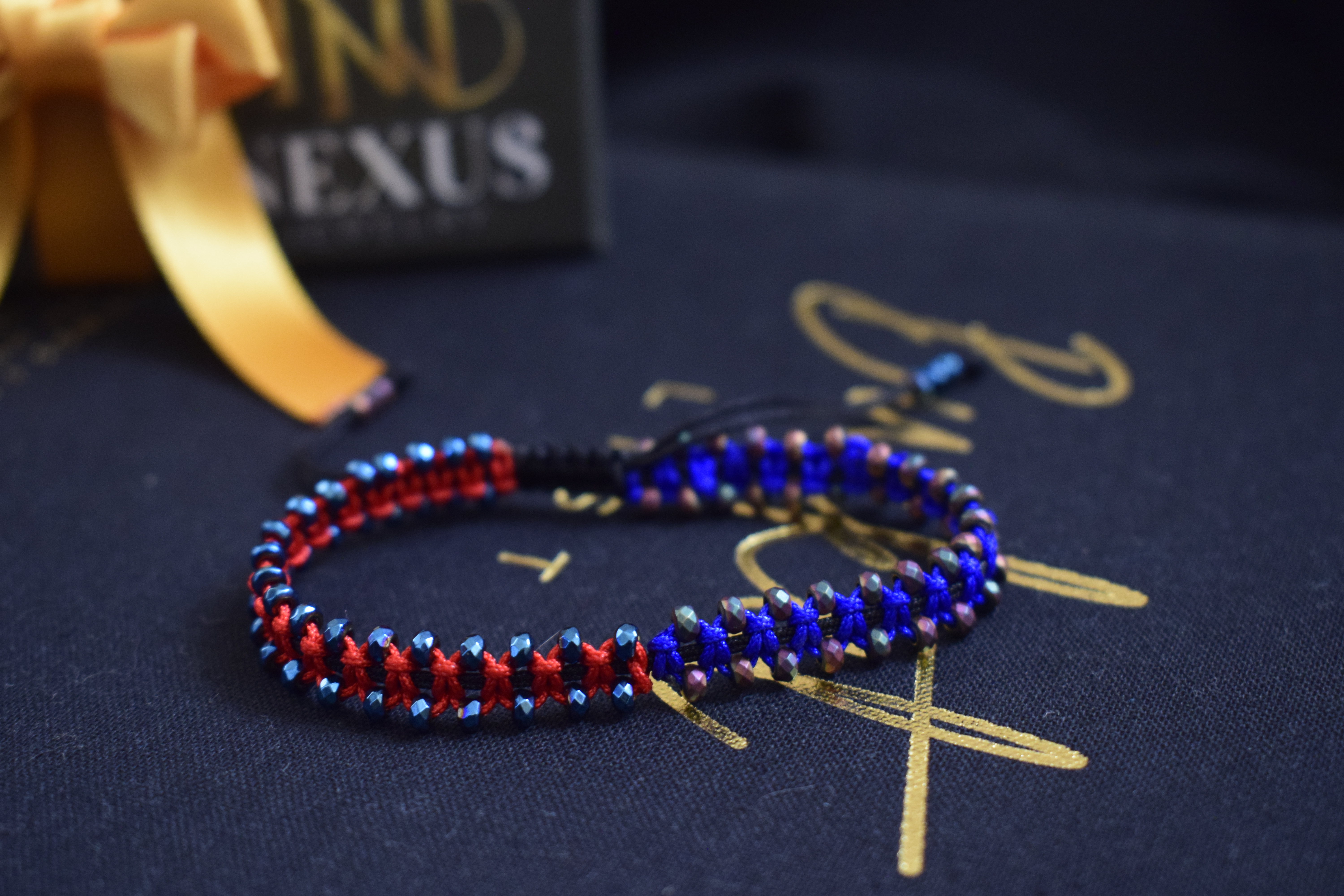 Pulsera tejida Barcelona con Piedras