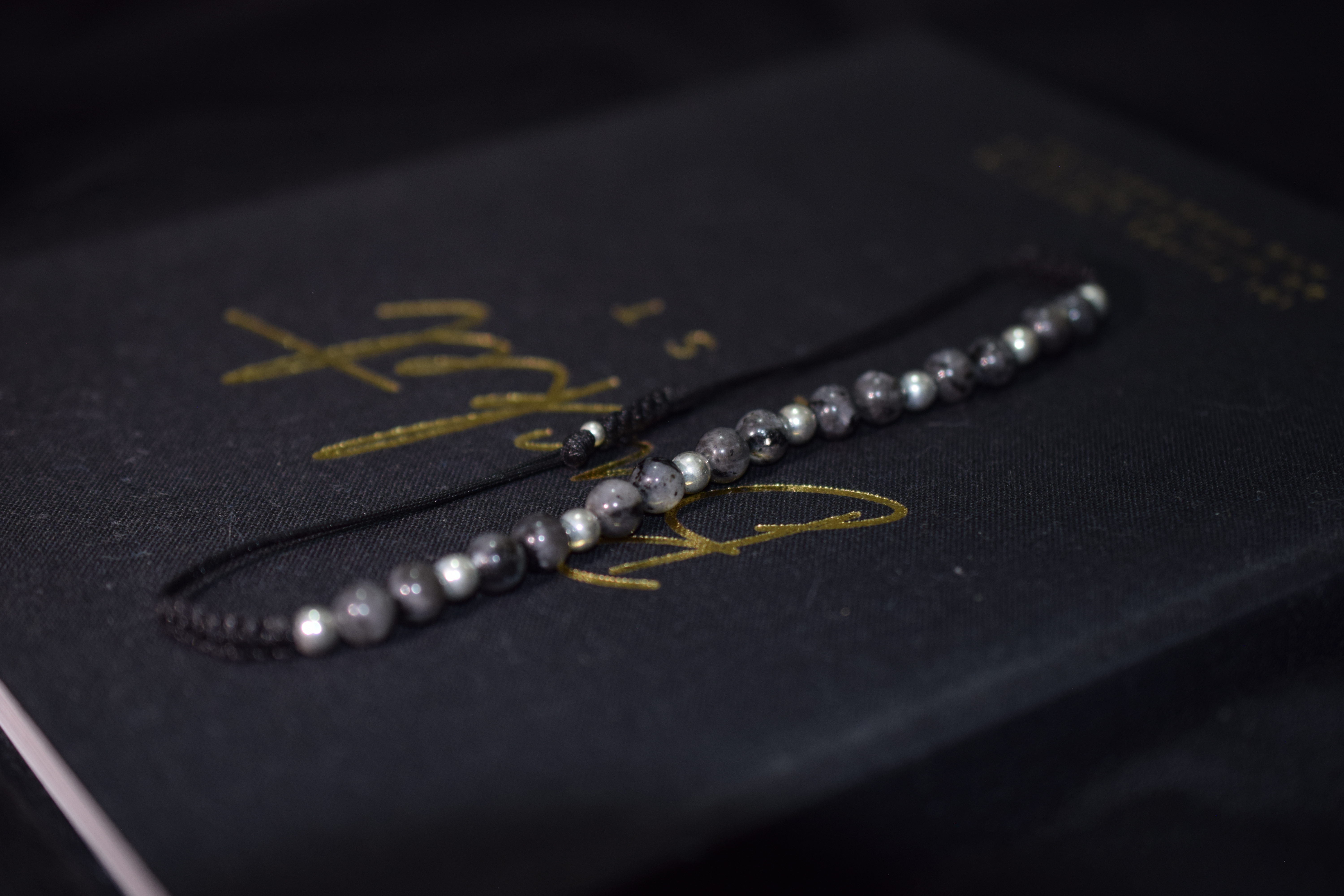 Pulsera de plata y jade negro doble