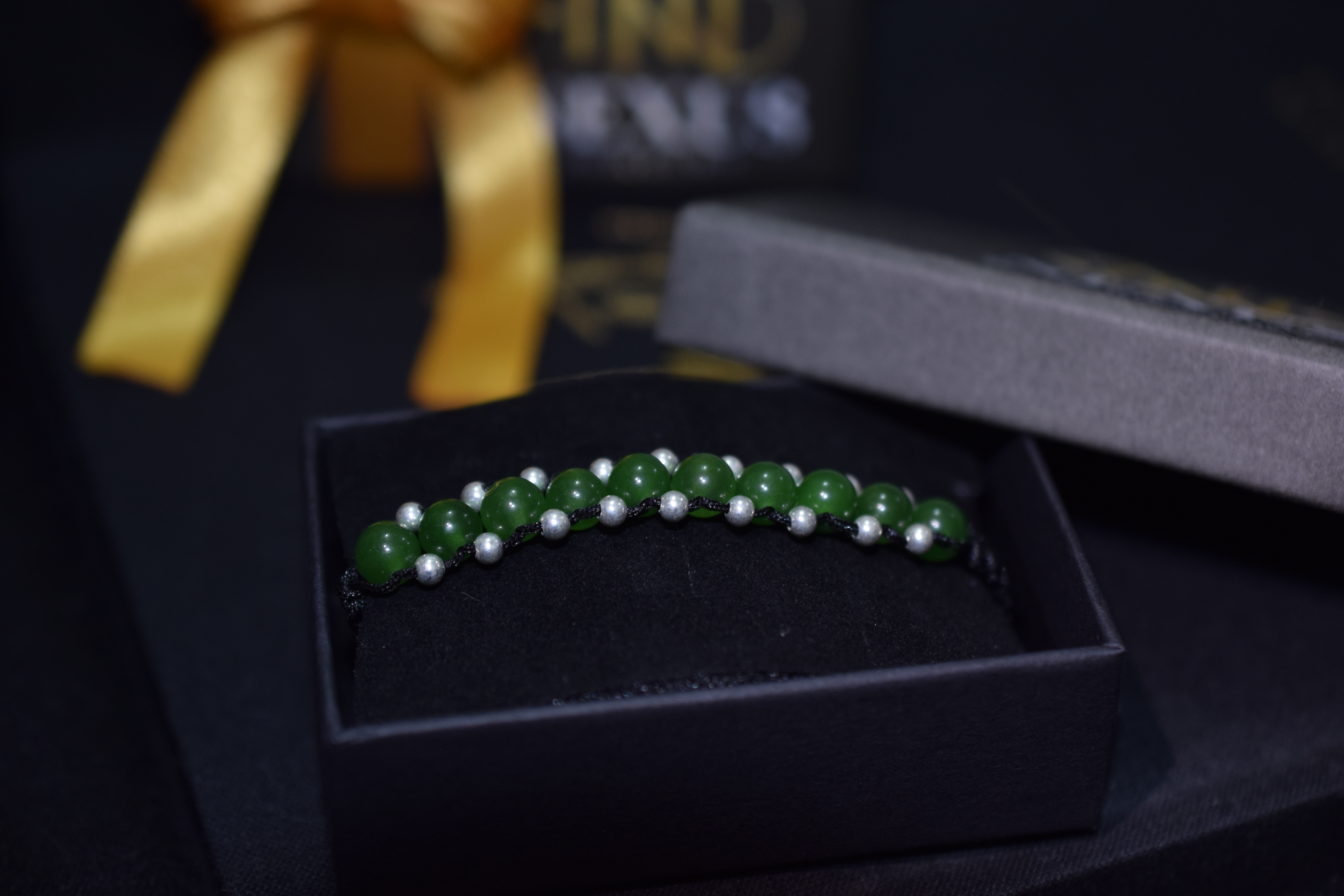 Pulsera de jade verde tres carriles