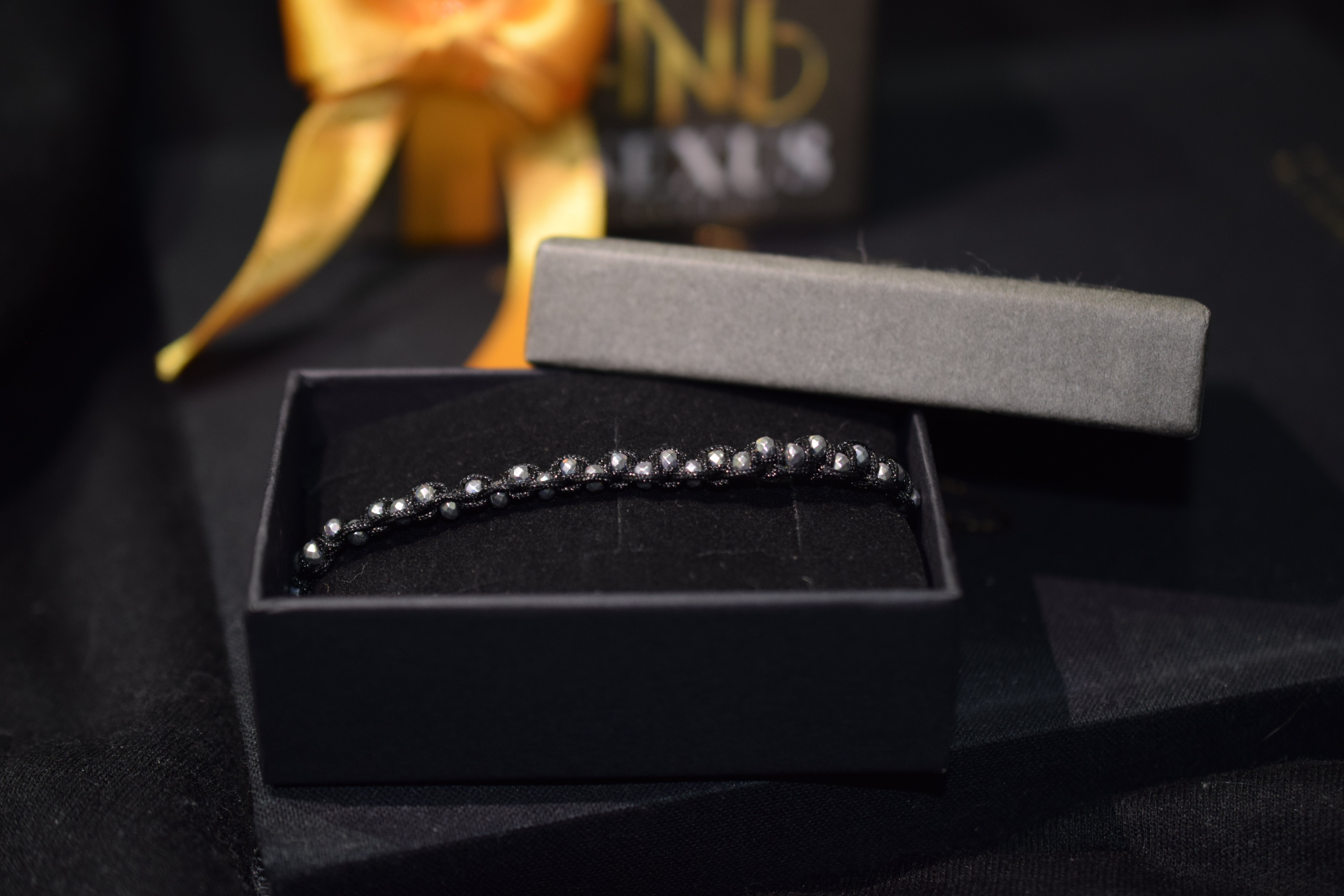 Pulsera de cuentas plateadas hematita