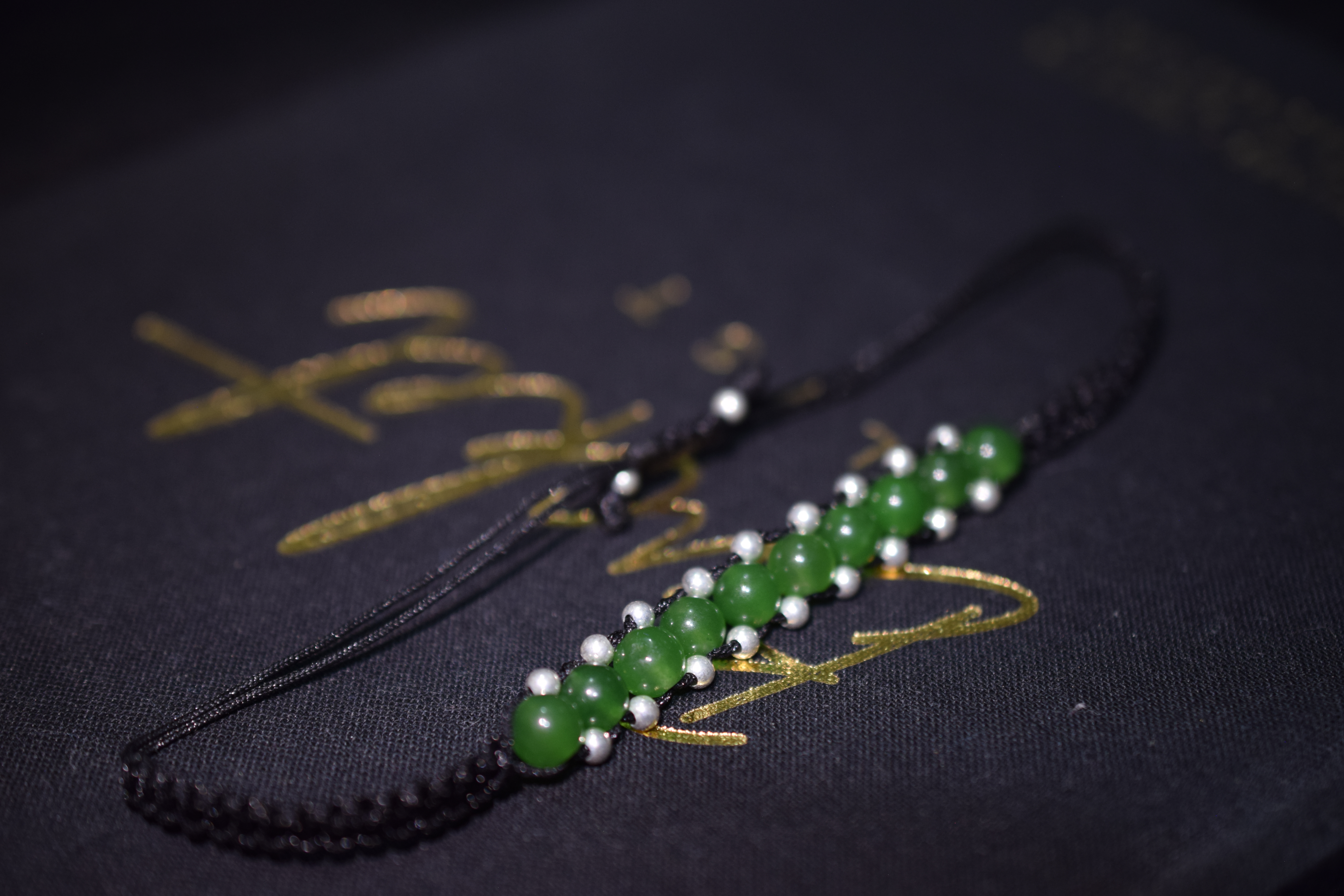 Pulsera de jade verde tres carriles