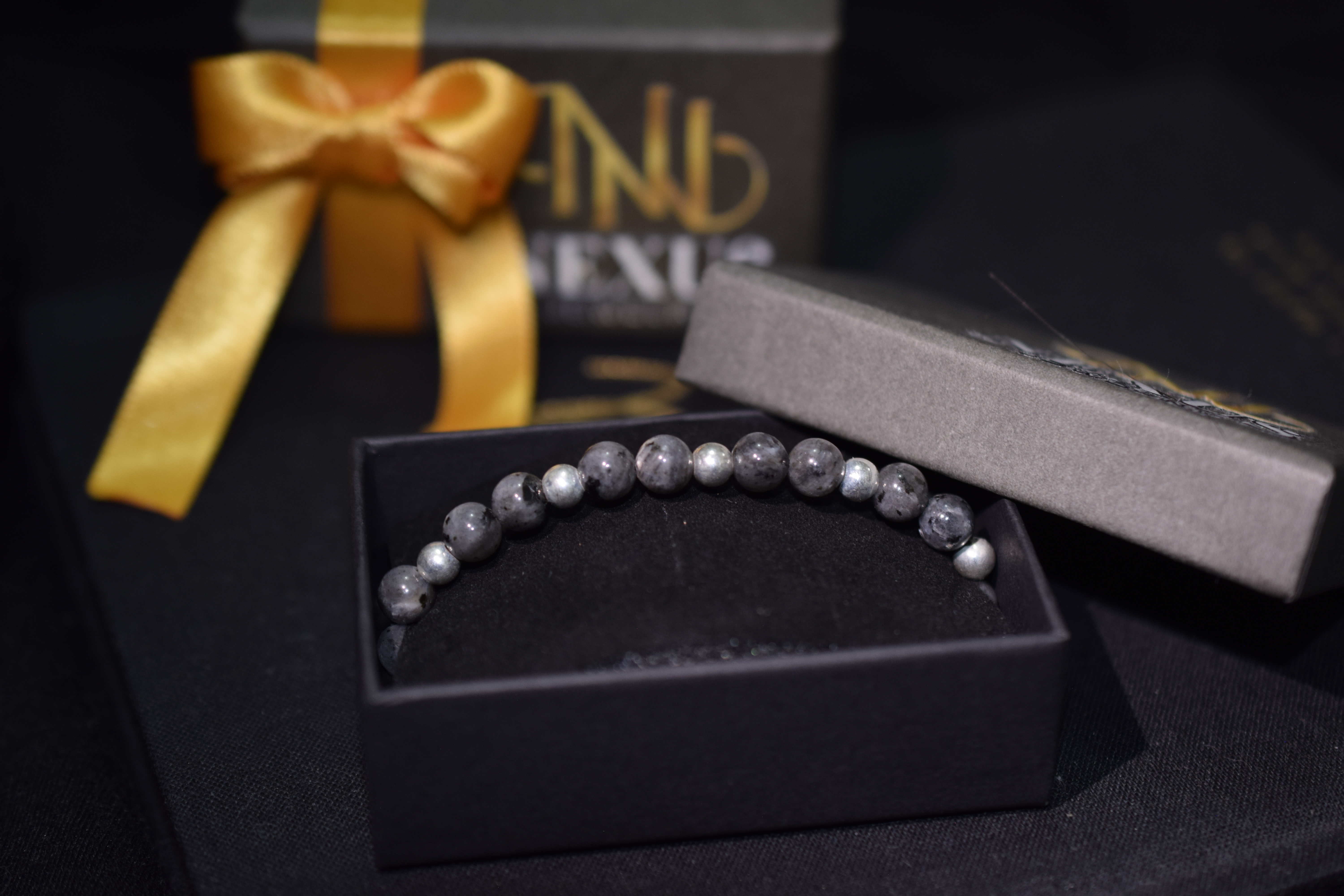 Pulsera de plata y jade negro doble