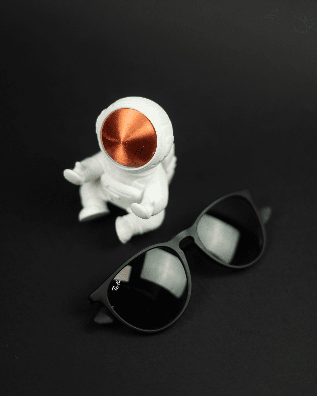 Astronaut Eyeglass Holder
