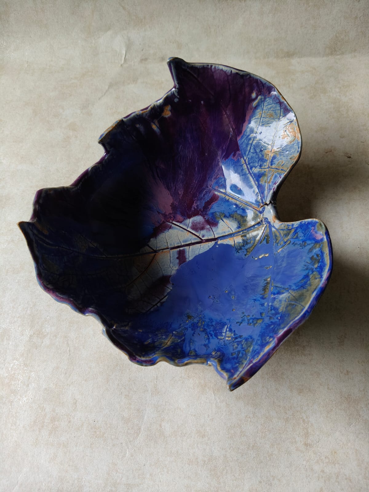 RiverBorn - Leaf-Shaped Ceramic Bowl
