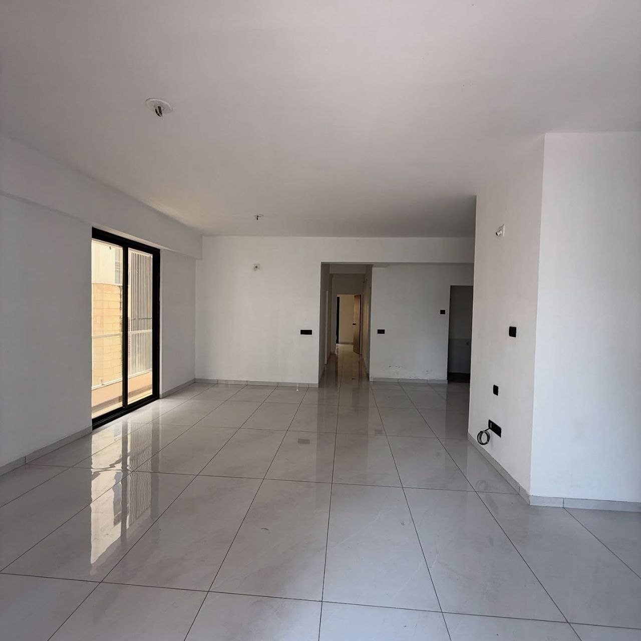 🏡 Your Dream 3BHK Awaits in New Alkapuri – Ready to Move!