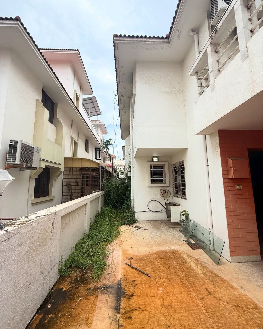 FOR SALE 🏡 | 4BHK CORNER BUNGALOW – DIWALIPURA, VADODARA