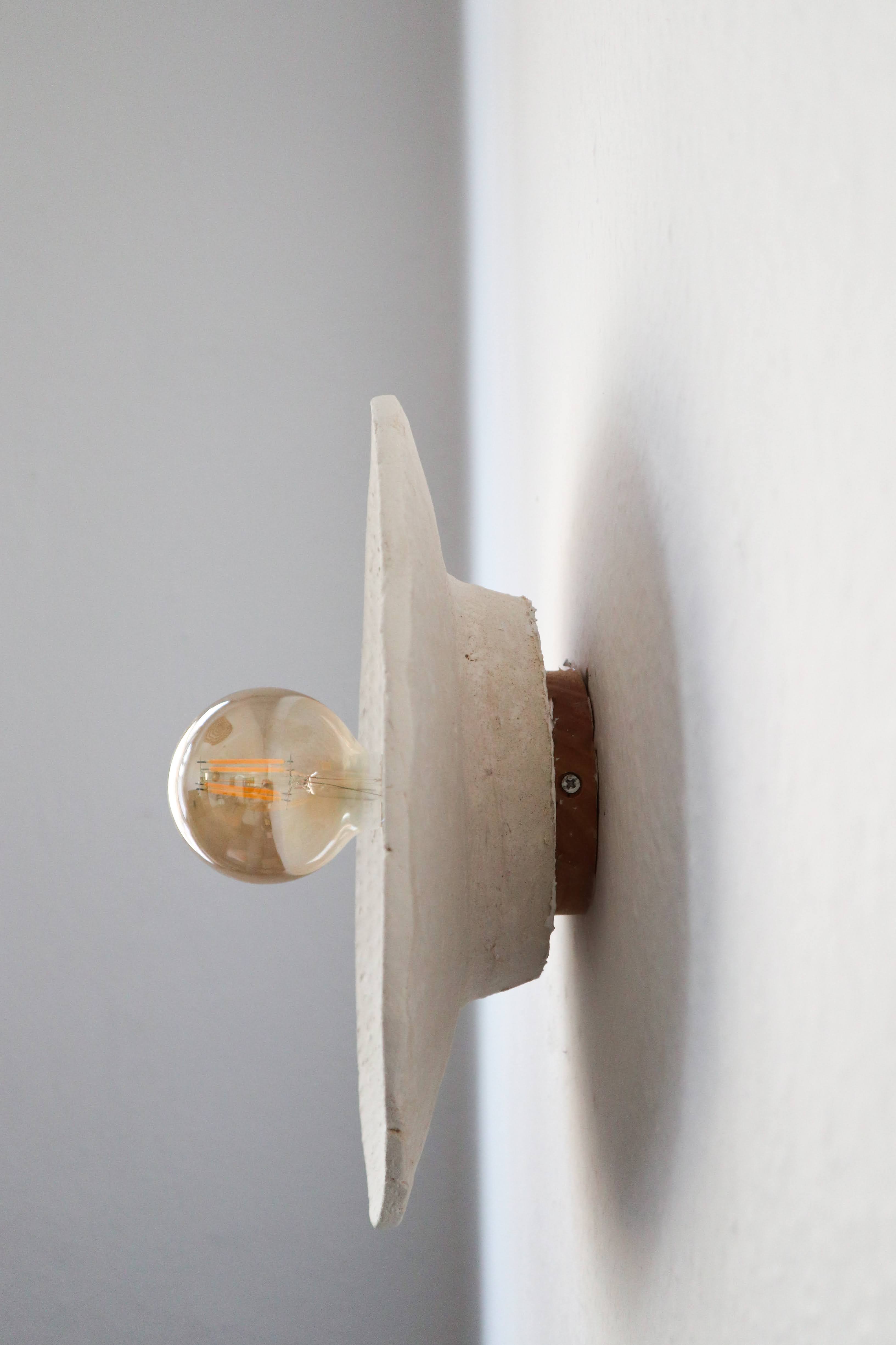 Komo SunEffect Wall Fixture | Wabi Sabi Centered Sconce 