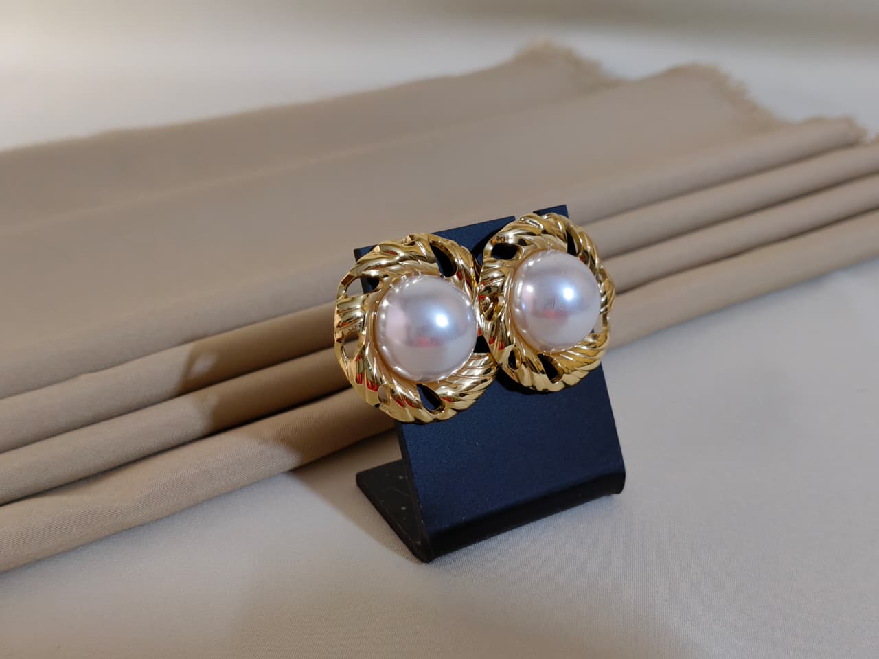 Vintage Gold Pearl Earrings