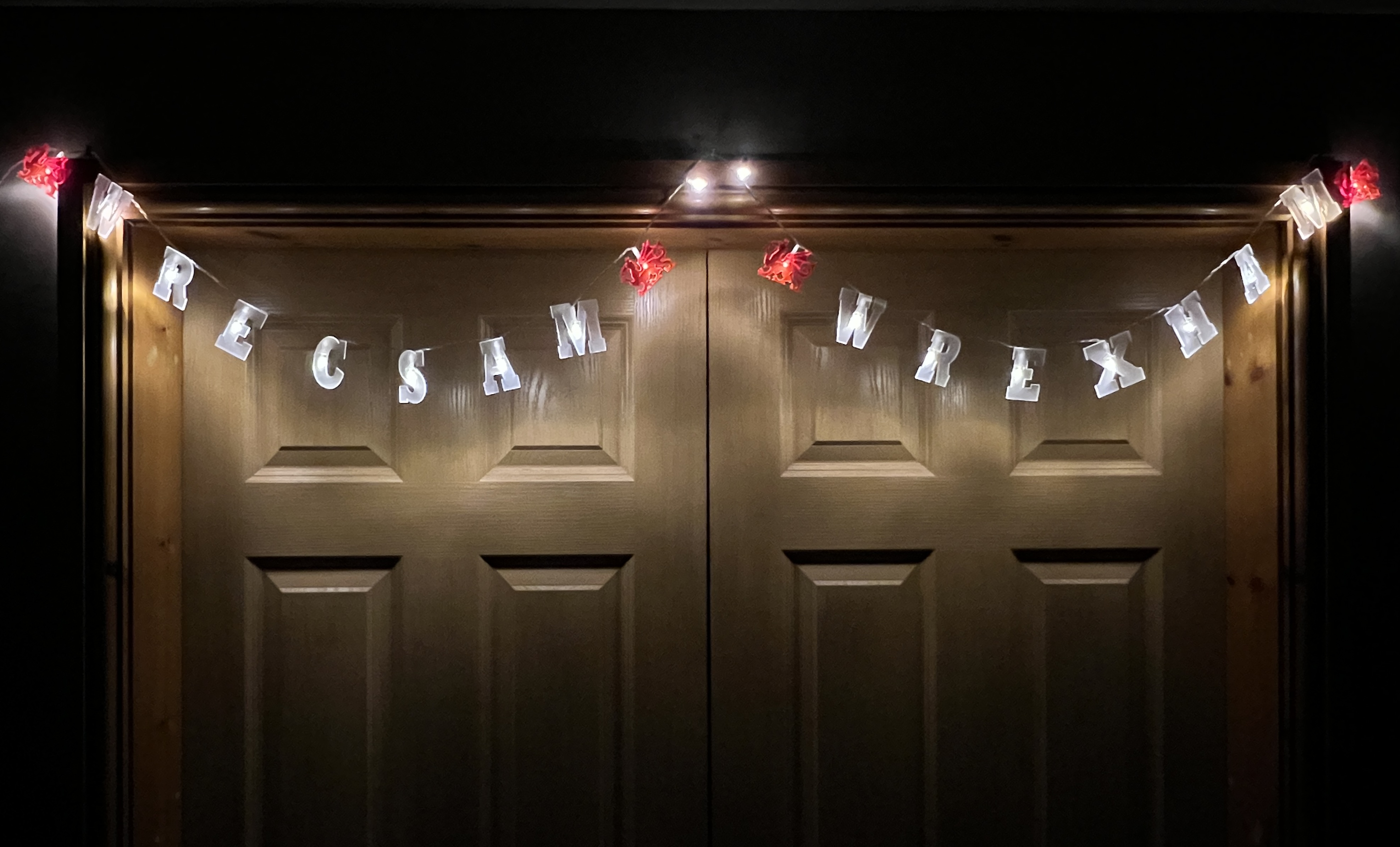 Set o oleuadau ‘Wrecsam’ | Set of ‘Wrexham’ Lights 