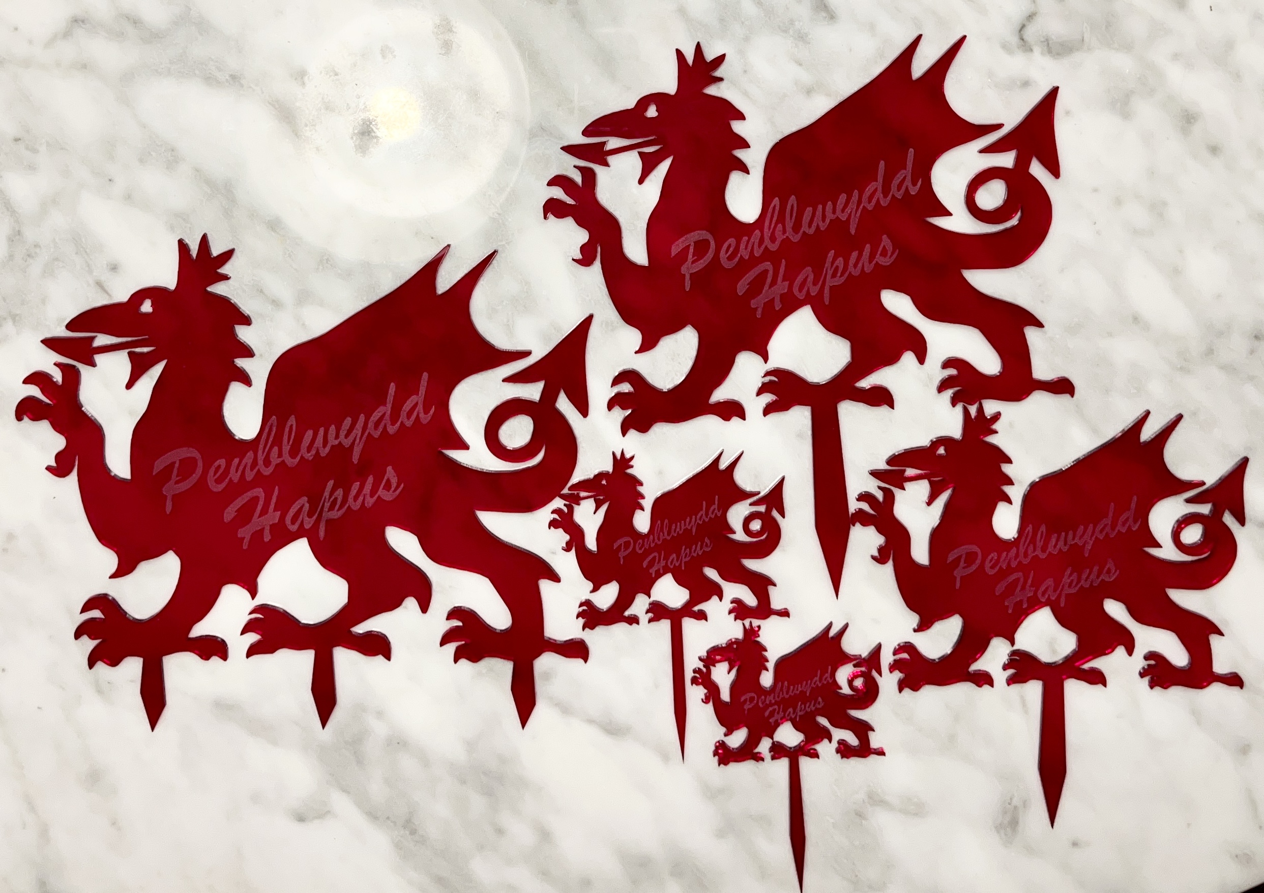 Dragon Cake Topper/ Flower Arrangement Decoration | Addurno Draig gyfer Cacen/ Trefniant Blodiau