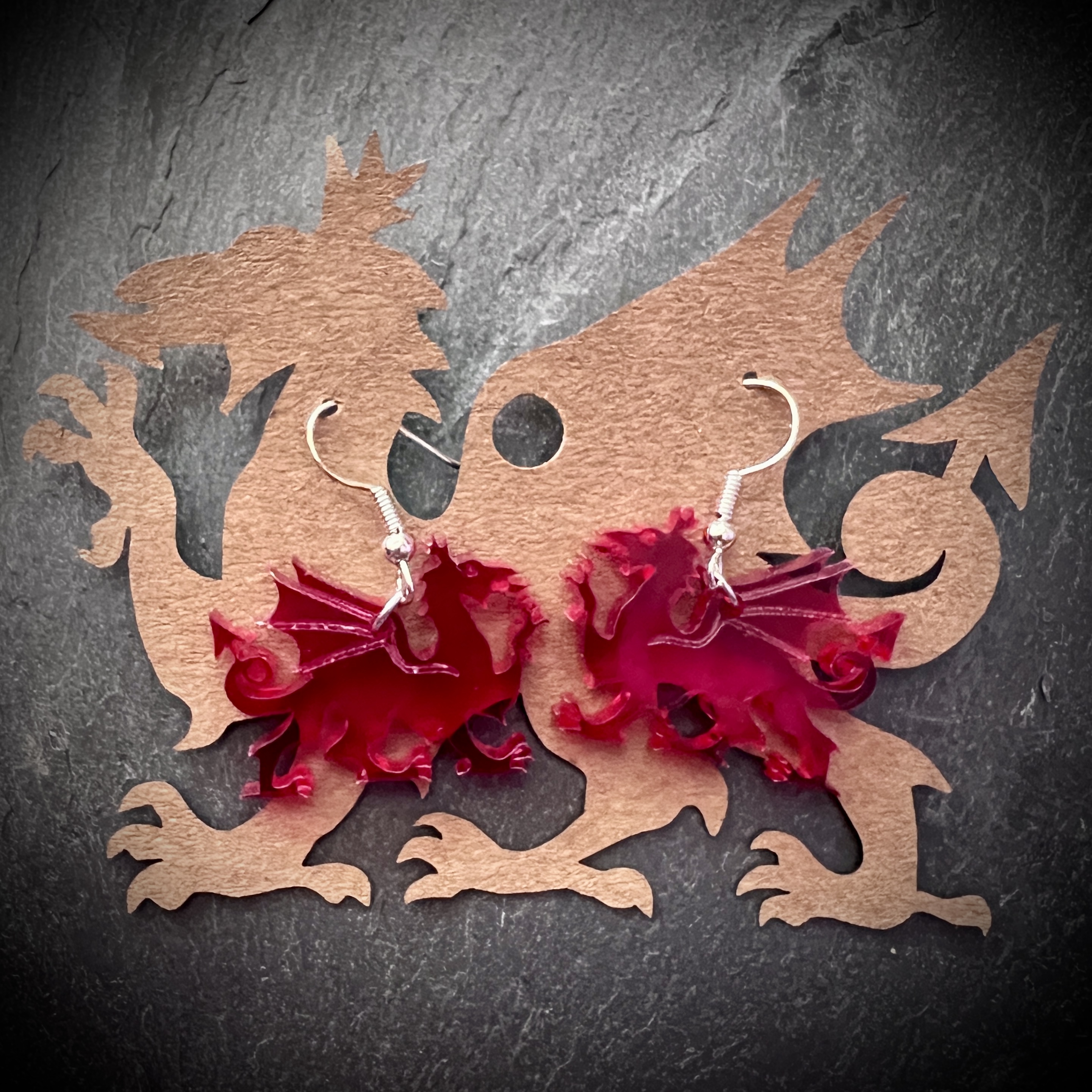 Clustdlysau Draig | Dragon Earrings