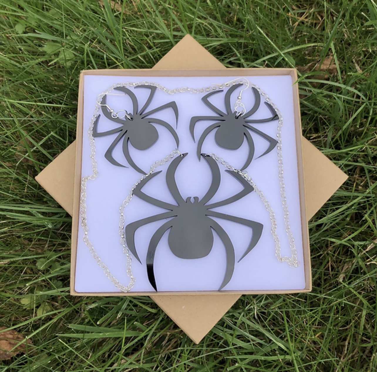  Neclisau a Clustdlysau Calan Gaeaf | Calan Gaeaf (Halloween) Necklaces and Earrings