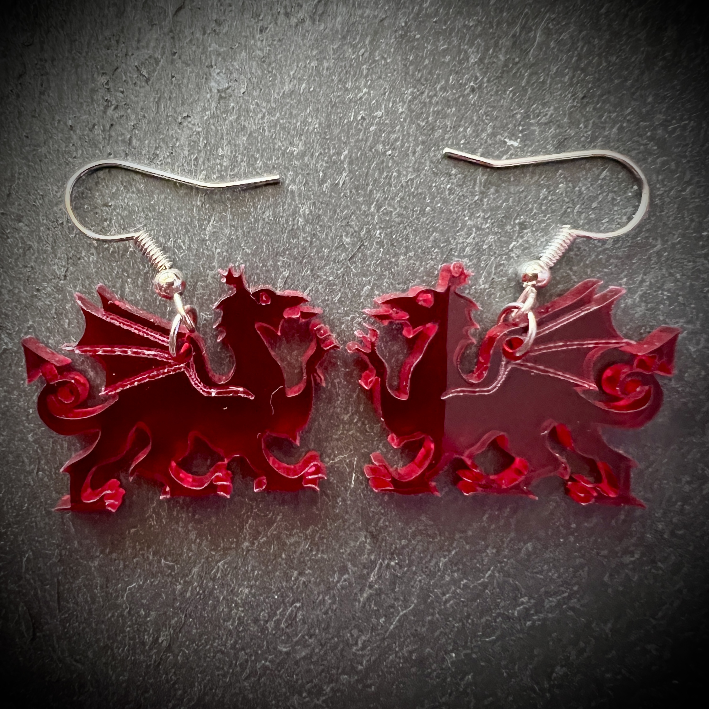 Clustdlysau Draig | Dragon Earrings