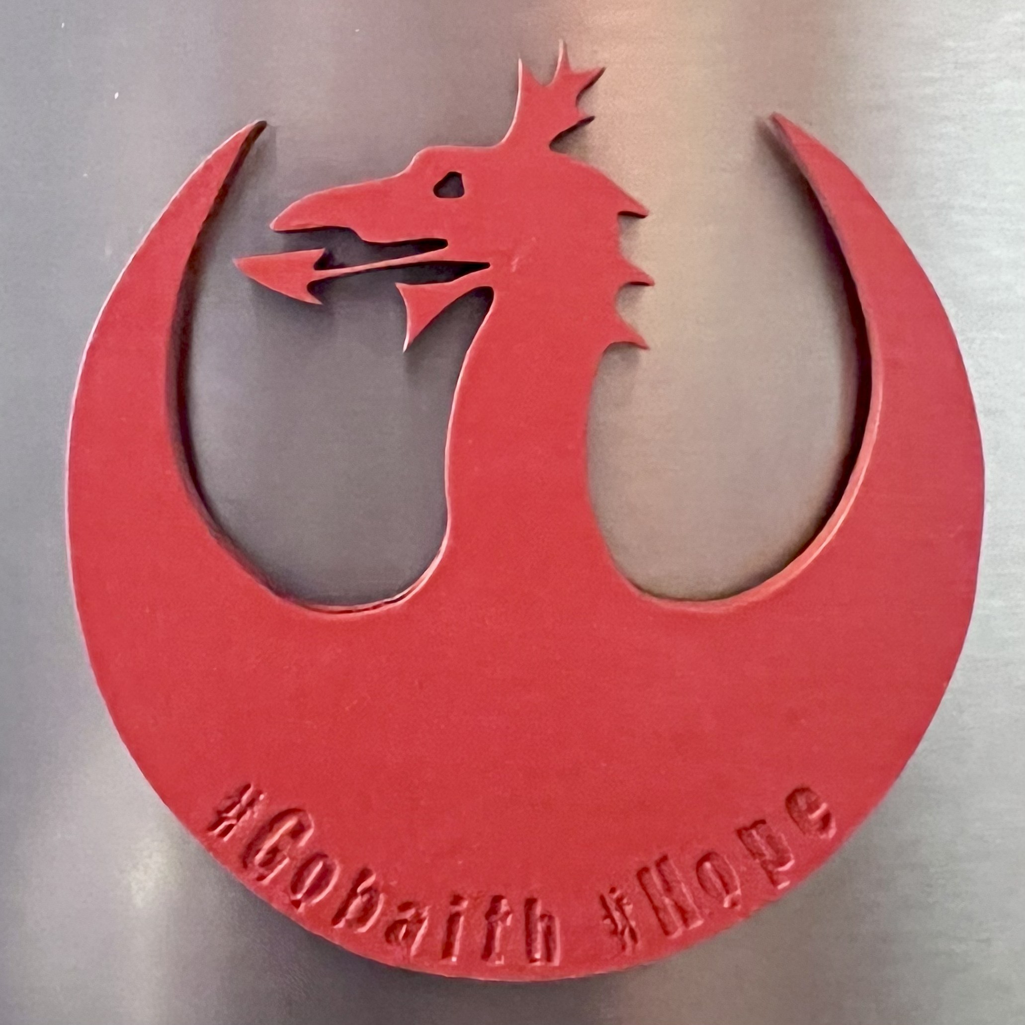 Magnet Oergell y Rebel Dragon | Rebel Dragon Fridge Magnet