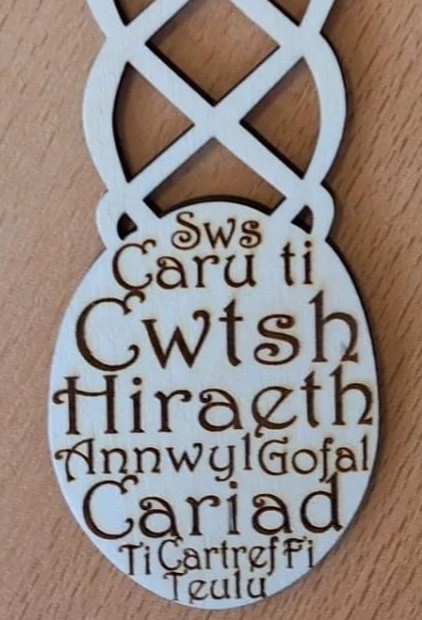 Llwy Caru Engrafwyd | Engraved Love Spoon