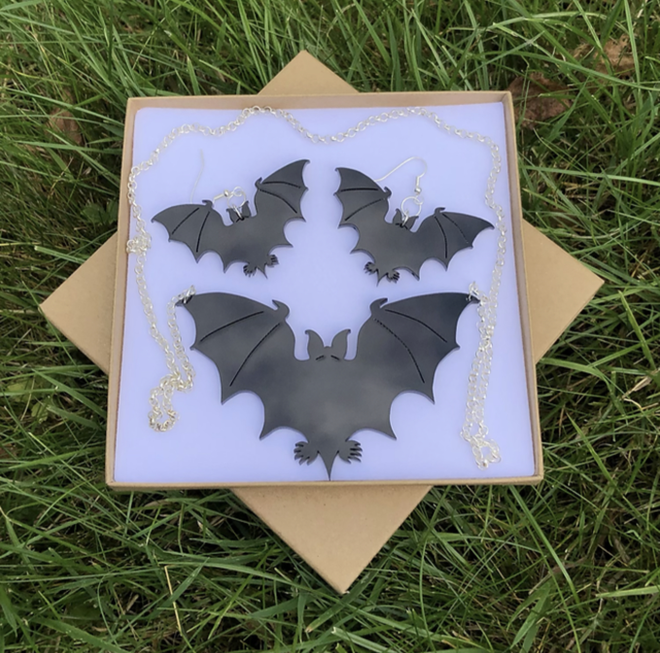  Neclisau a Clustdlysau Calan Gaeaf | Calan Gaeaf (Halloween) Necklaces and Earrings