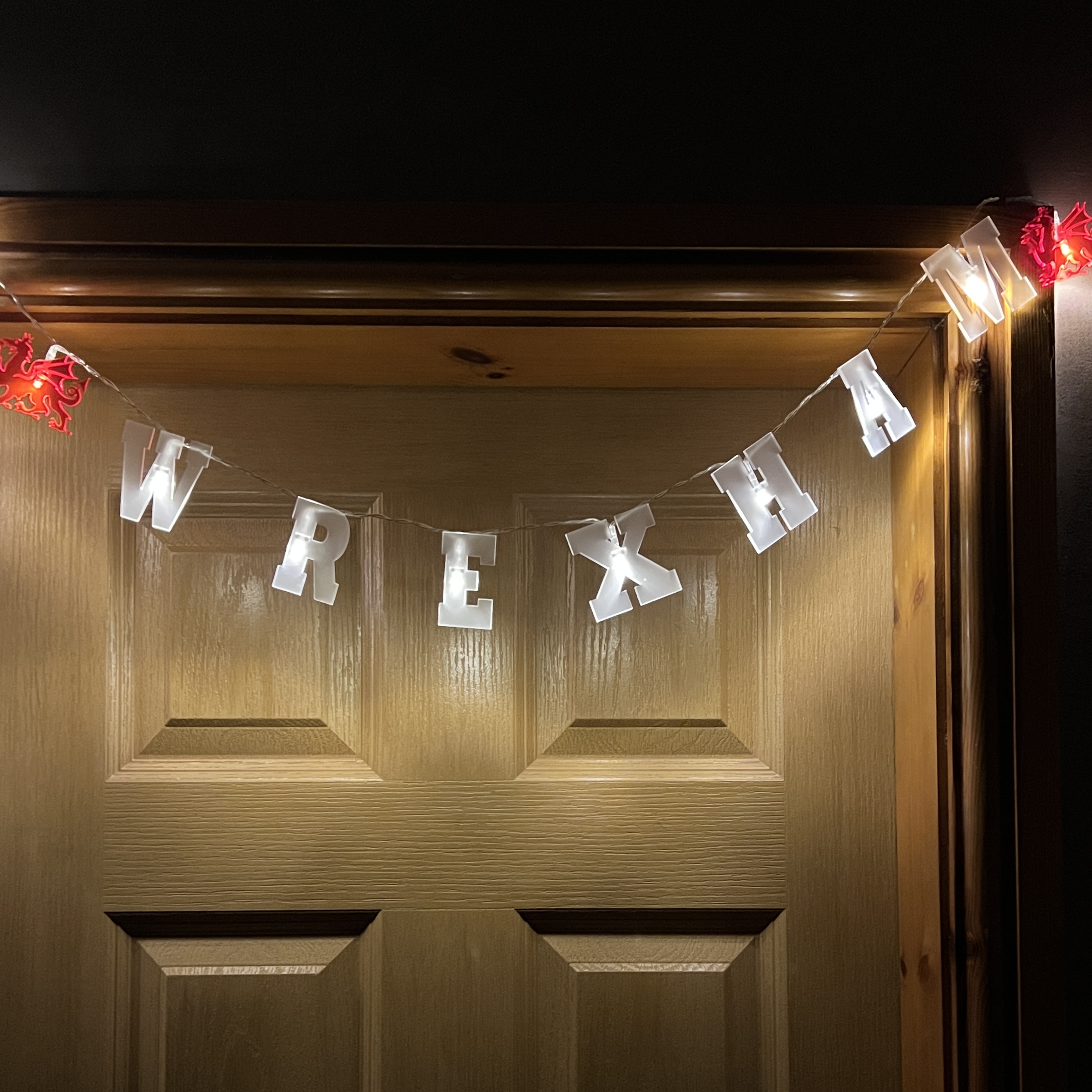 Set o oleuadau ‘Wrecsam’ | Set of ‘Wrexham’ Lights 