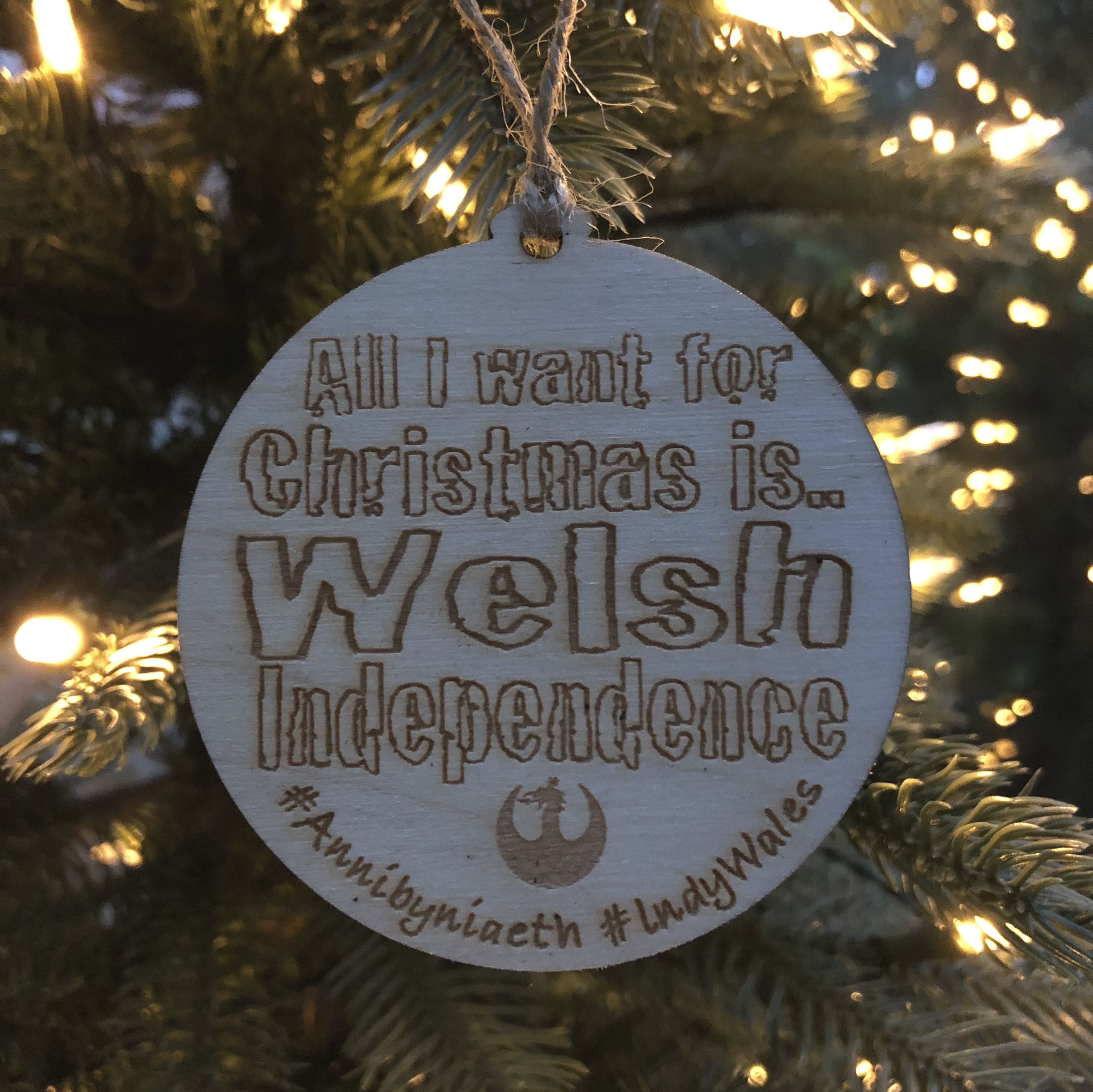 Addurn Coeden Nadolig ‘All I Want For Christmas is.. Welsh Independence’ Christmas Tree Decoration