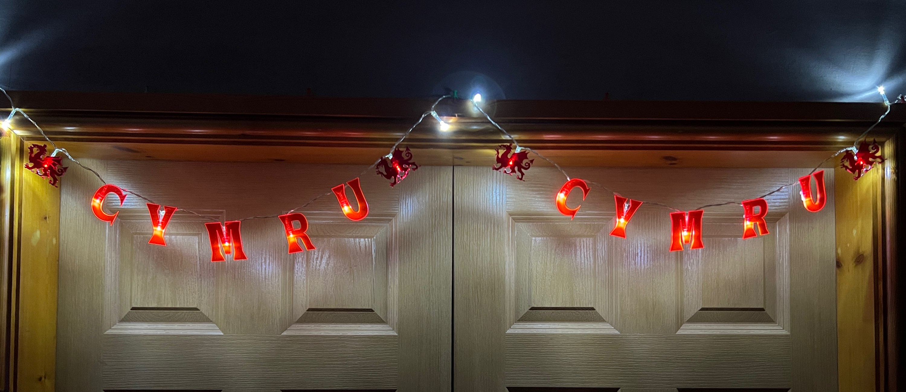  Set o Oleuadau ‘Cymru’ | Set of ‘Cymru’ Lights 