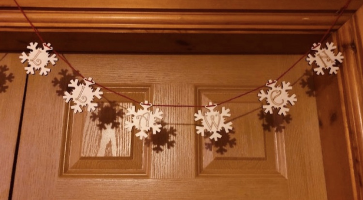 Bunting Seren Od Pren | Wooden Snowflake Bunting