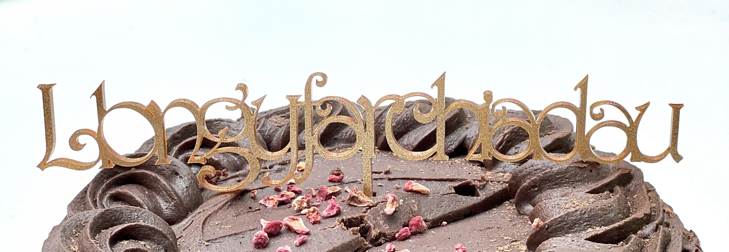 'Llongyfarchiadau' Cake Topper/ Flower Arrangement Decoration | Addurno 'Llongyfarchiadu' gyfer Cacen/ Trefniant Blodiau
