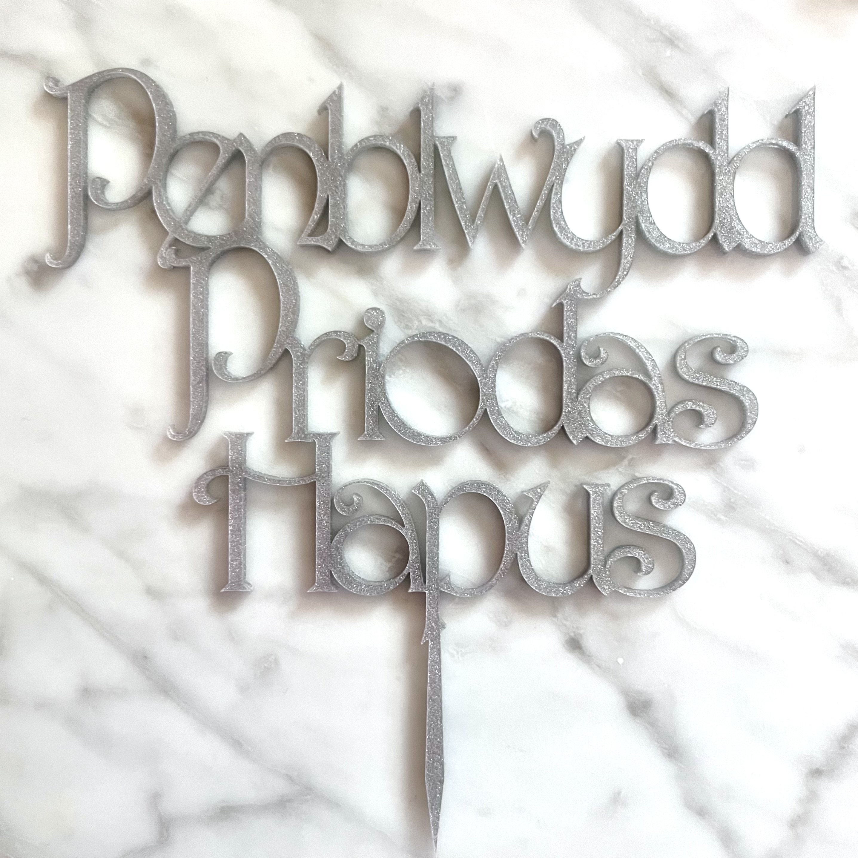 'Penblwydd Priodas Hapus' Cake Topper/ Flower Arrangement Decoration | Addurno 'Penblwydd Priodas Hapus' gyfer Cacen/ Trefniant Blodiau