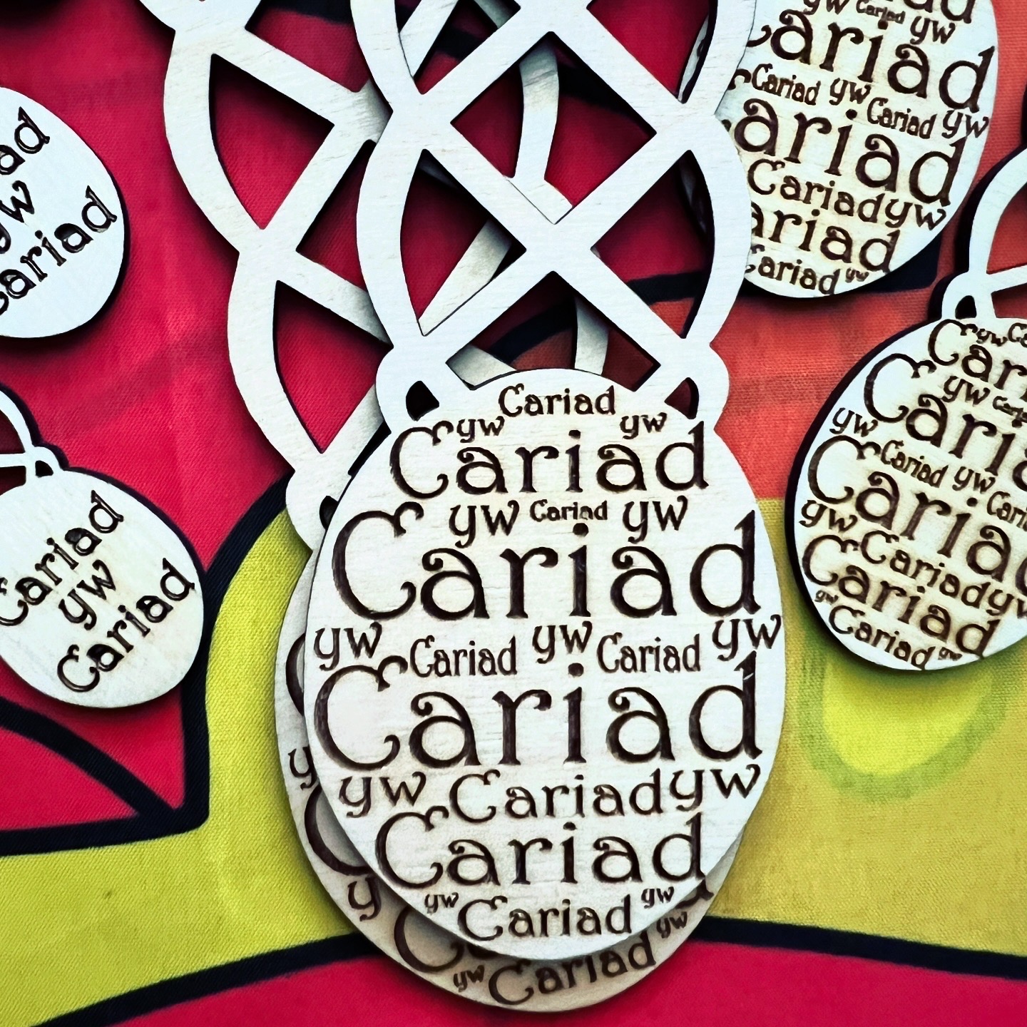 ‘Cariad yw Cariad’ Llwy Caru Engrafwyd | Engraved Love Spoon