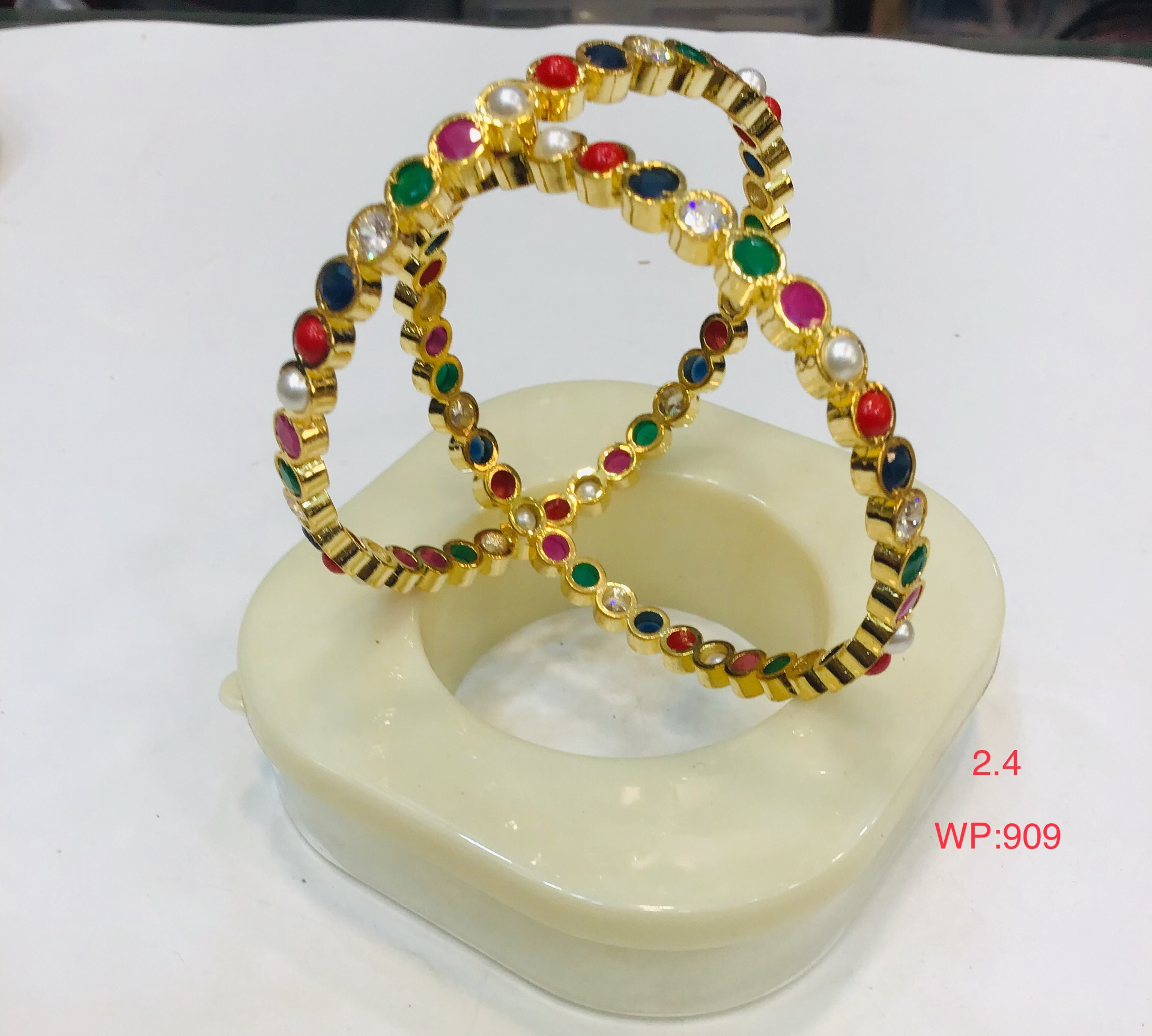 Elegant Gold-Plated Bangles – 