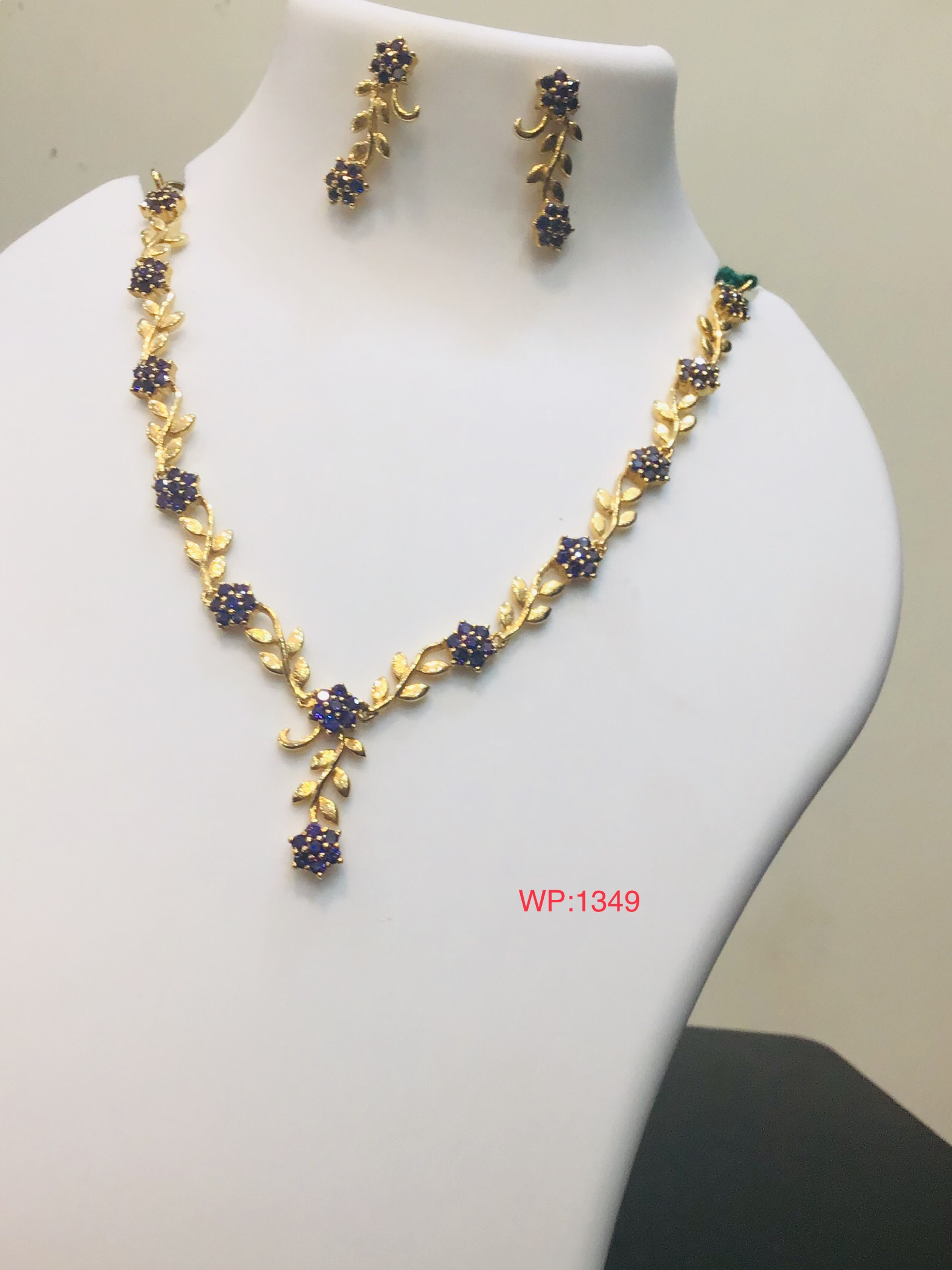 Blue Stone Floral Necklace Set 
