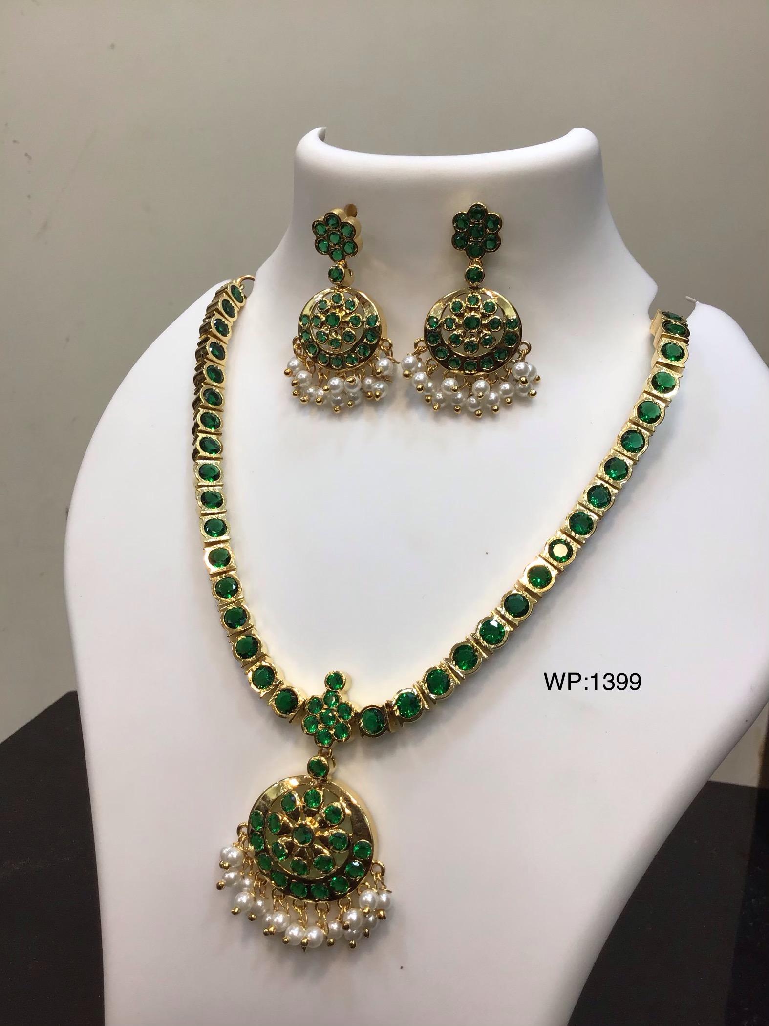 Attigai Green Stone Necklace Set with Earrings